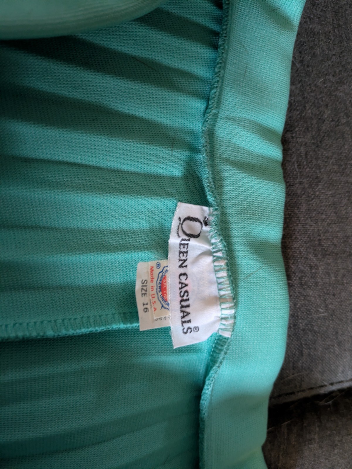 Queen Casuals Vintage teal/aqua Green Pleated Skirt Regular Size 16 29″ length