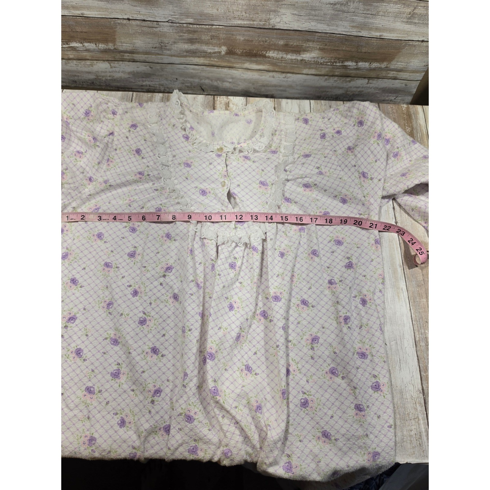 Vintage Floral Nightgown Purple White Lace Trim Ruffle Long Sleeve Maxi READ