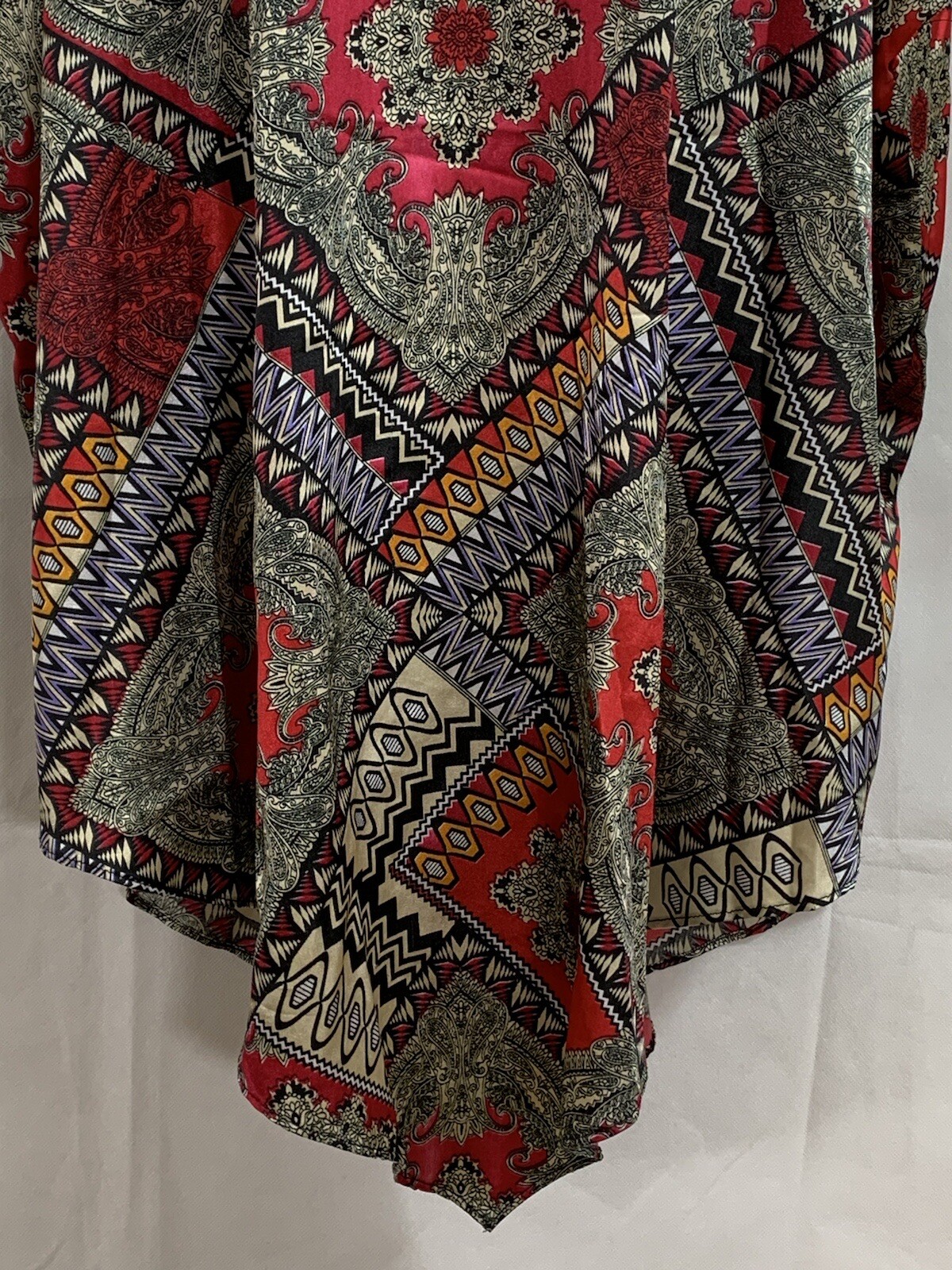 Ashro Free Size Paisley Graphics Caftan Shiney Multicolor Vneck Gold Accent Trim