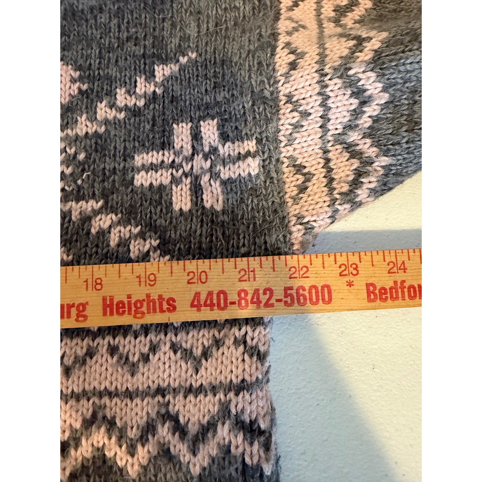 Vintage Best American Clothing Co. Gray Pink Wool Blend Snowflake Sweater M Ski