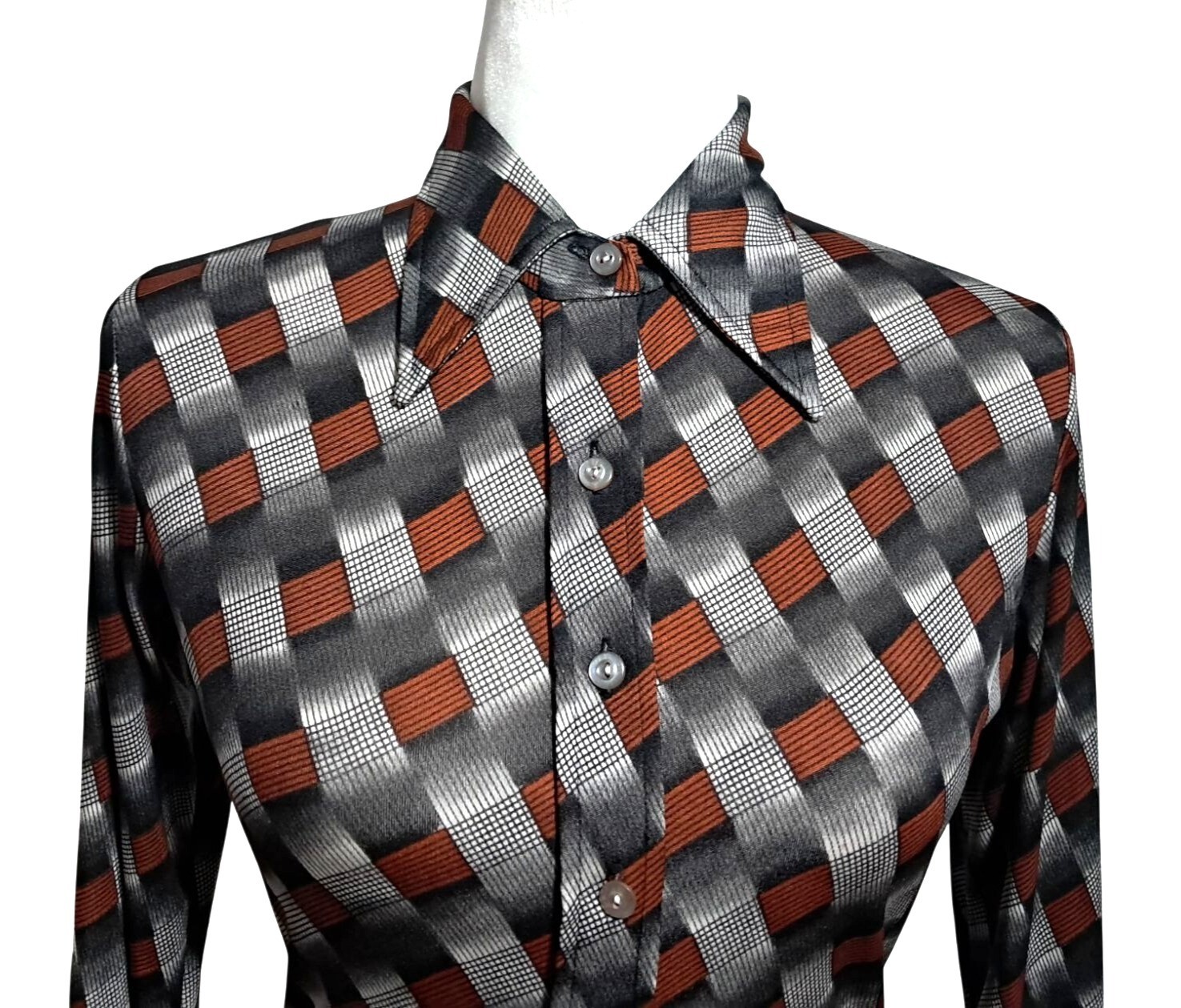 Organically Grown by Arpeja Button Down Shirt Women Vintage Orange Black Pattern