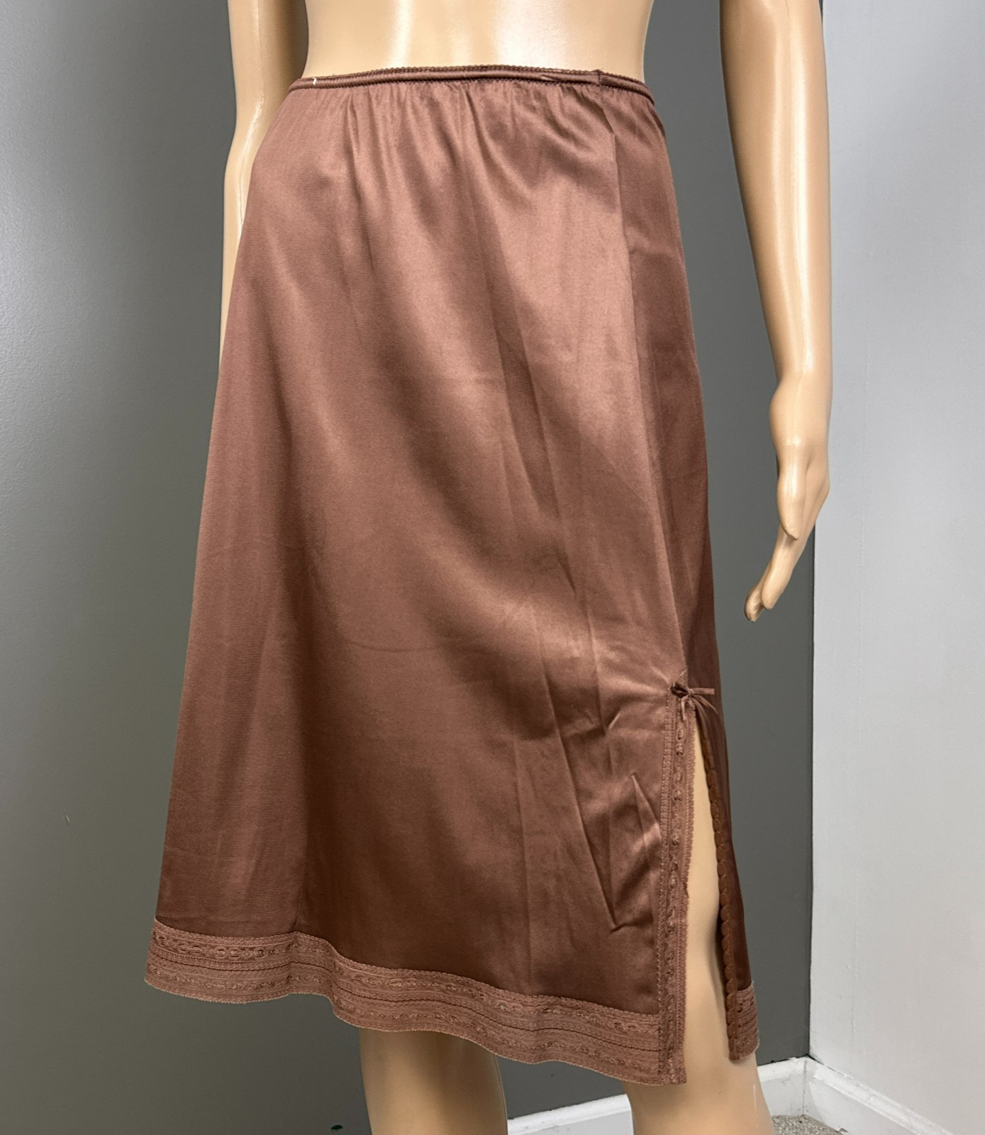 Vintage Maidenform Little Luxuries Half Slip Skirt Brown Small ILGWU Union 60001
