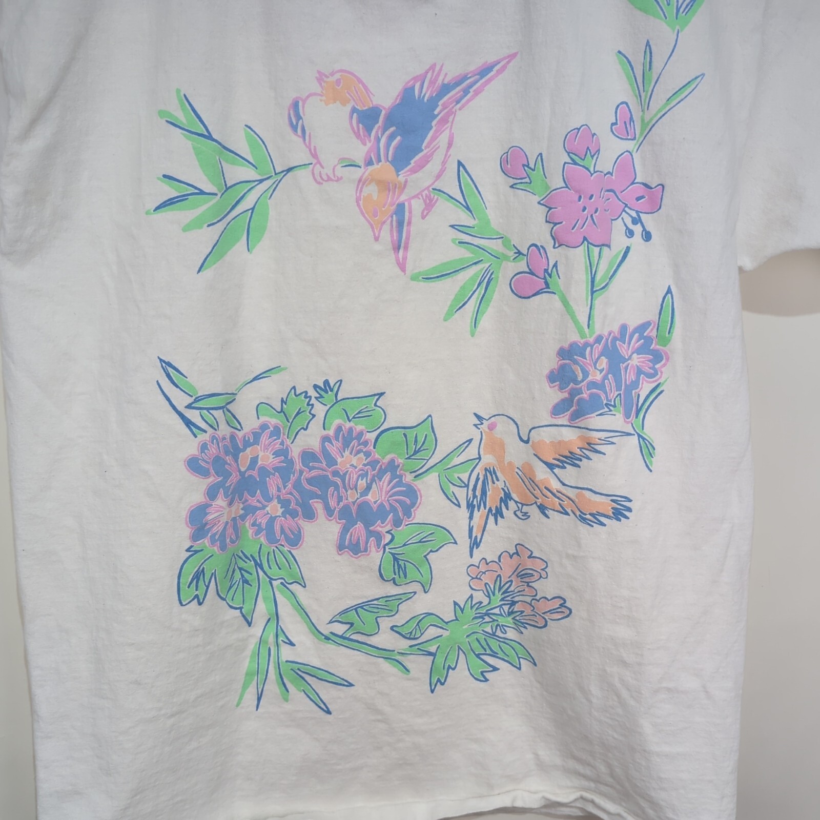 Vintage Floral Art Tee T Shirt Large Bird Pastel White Big Print Sloppy Joes