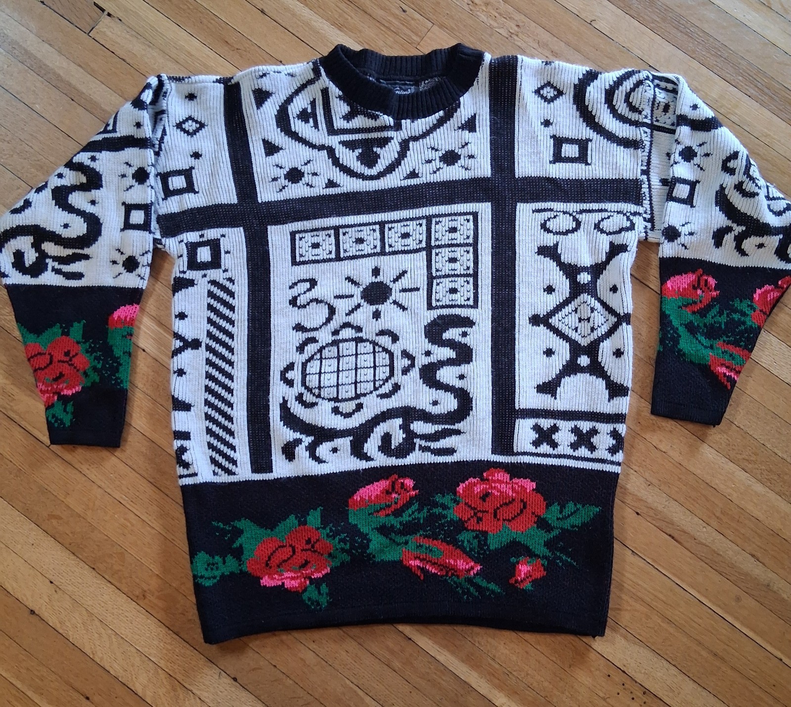 Whimsy Goth 90s Sweater Women’s LaVenture Size Large Made In USA Vintage 90s