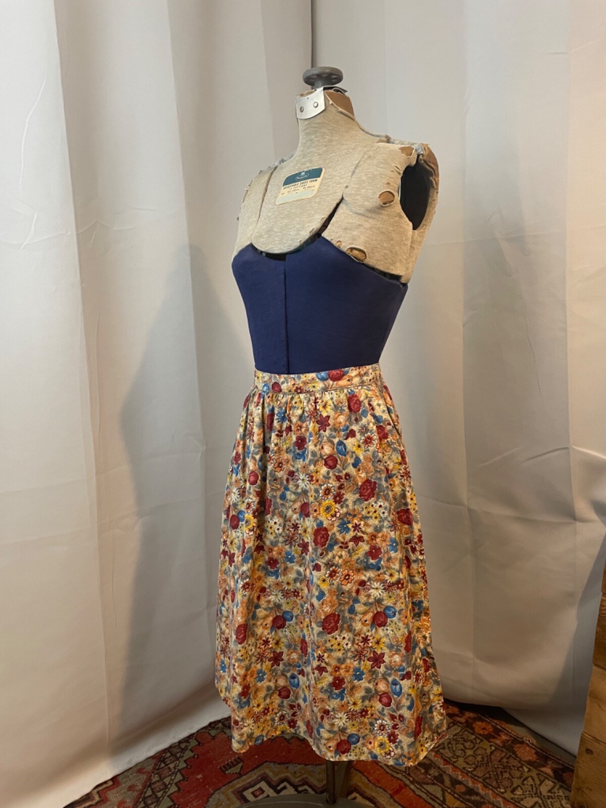 Sweet Floral Circle Skirt 1950s Vintage Full Circle Twee Academia XS