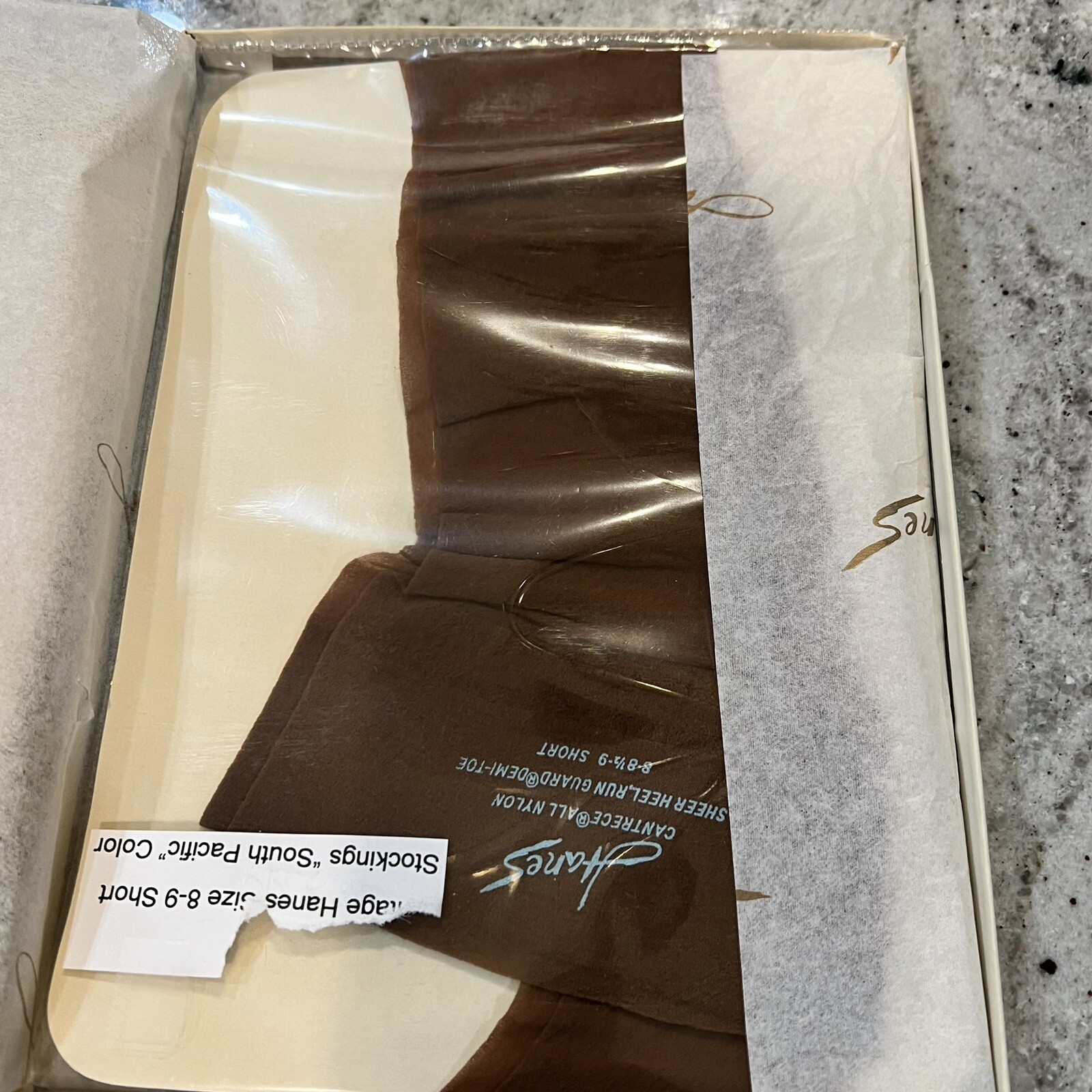 VTG Hanes Cantrece Sheer Heel Run Guard South Pacific 8-8 1/2-9 Short Hosiery