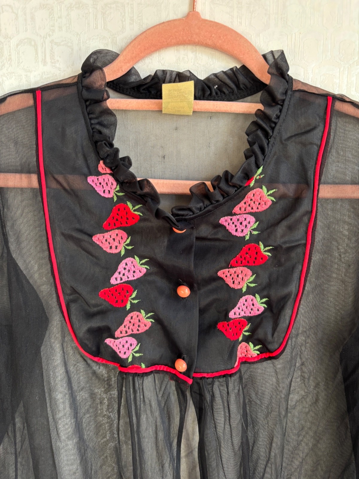 VTG MISTRA BLACK SHEER CHIFFON NYLON ROBE NEGLIGEE NIGHTGOWN W STRAWBERRIES*S/M