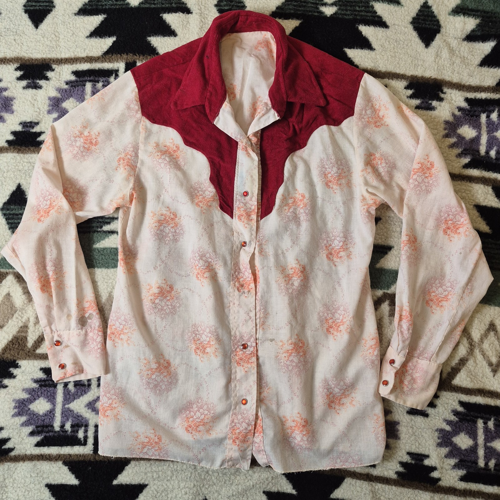 True Vintage 60s 70s Womens Pearl Snap Western Floral Shirt L? Wool Yoke Red