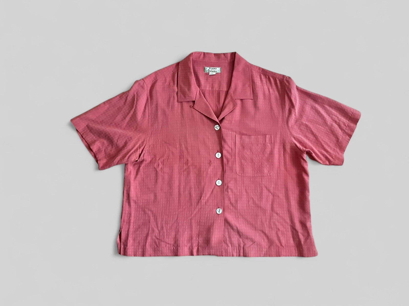 VTG TOMMY BAHAMA Barbiecore Cropped Silk Shirt Preppy Pink Waffle Texture 90’s L