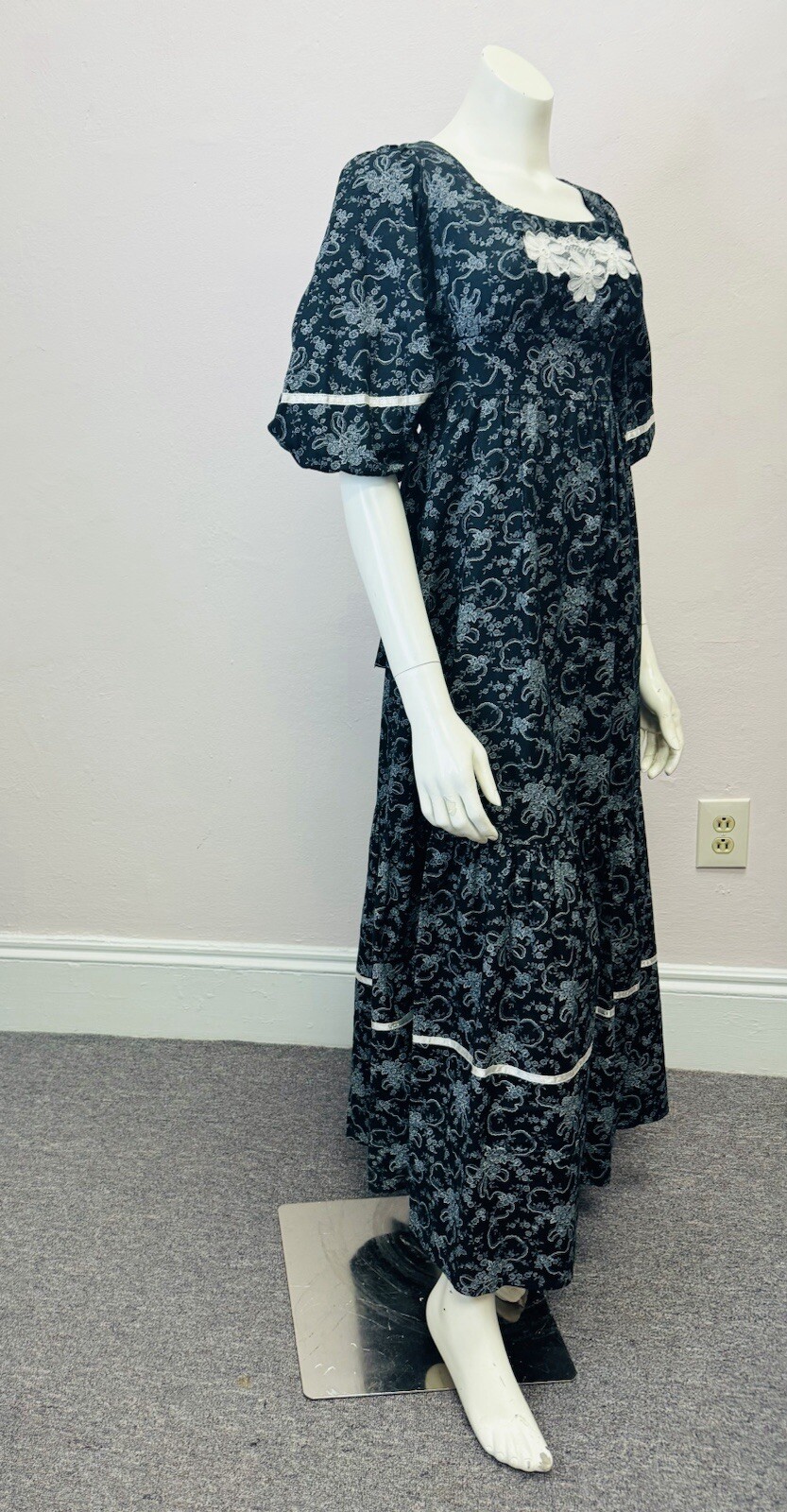 Vintage 70’s paper moon Gunne dress goth black floral prairie maxi 7 fits 9