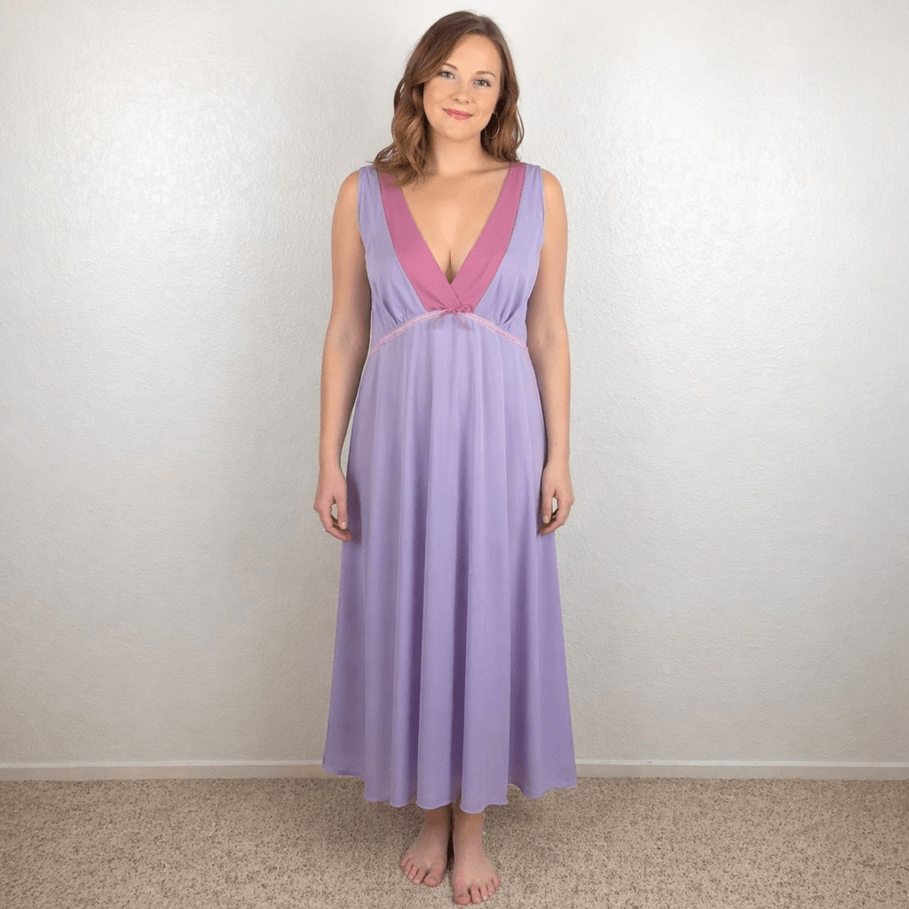 Vintage Vanity Fair lavender & mauve deep V neck & back Maxi nightgown XL*