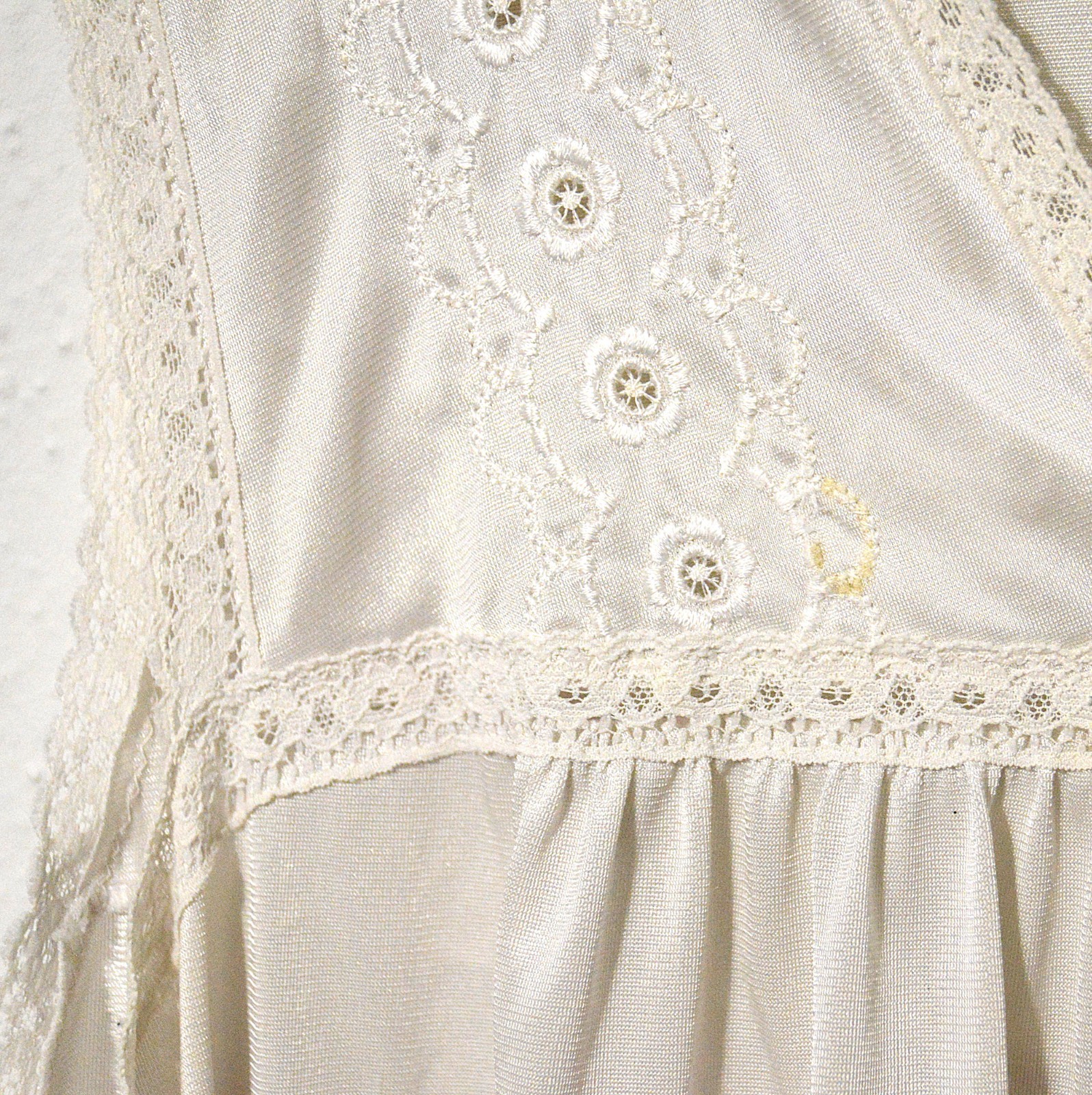Dainty White Vintage Slip Dress with Lace size Medium 1970’s Retro Silky Dress
