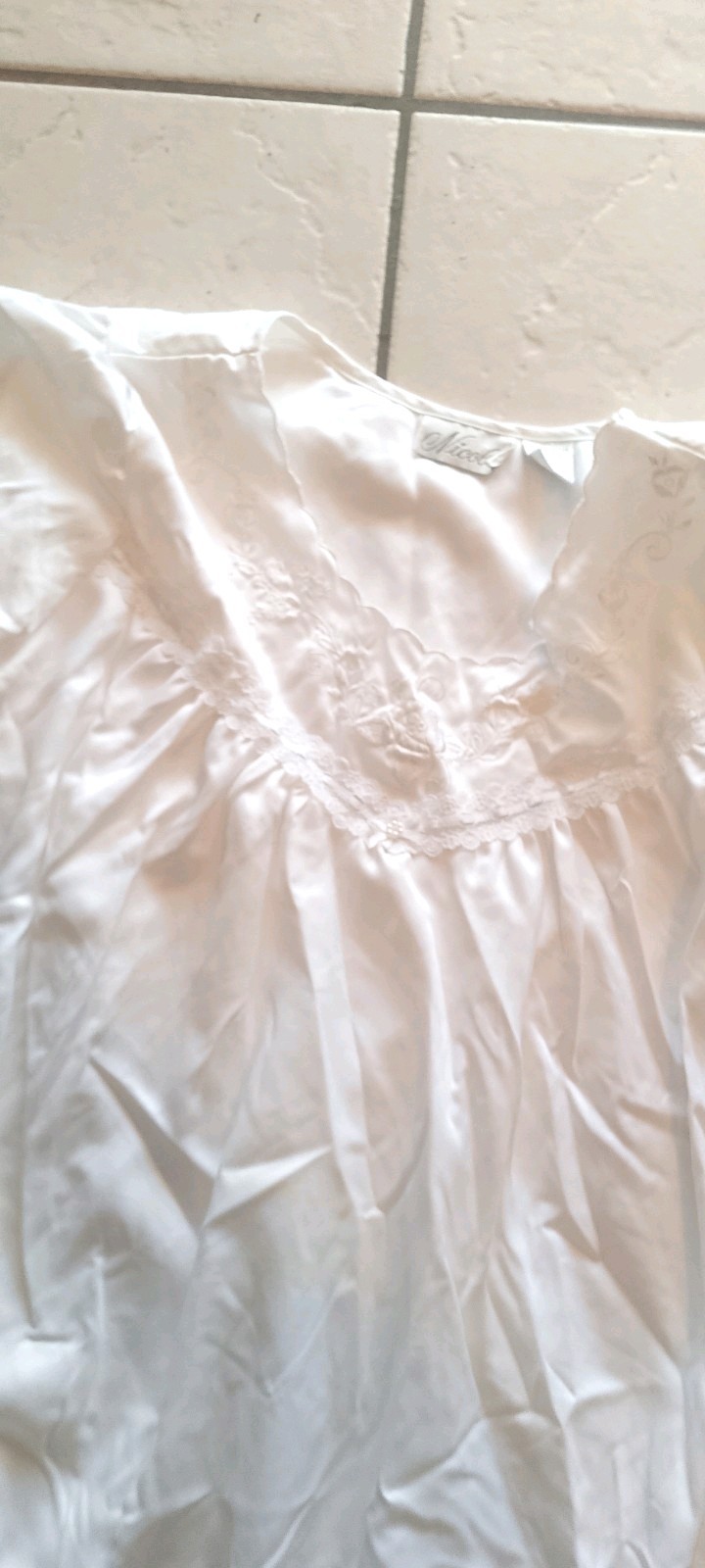 Vtg, Nicole,Maxi Nightgown,Satin, M, White, Embroidery, Grandma core 80s,glossy