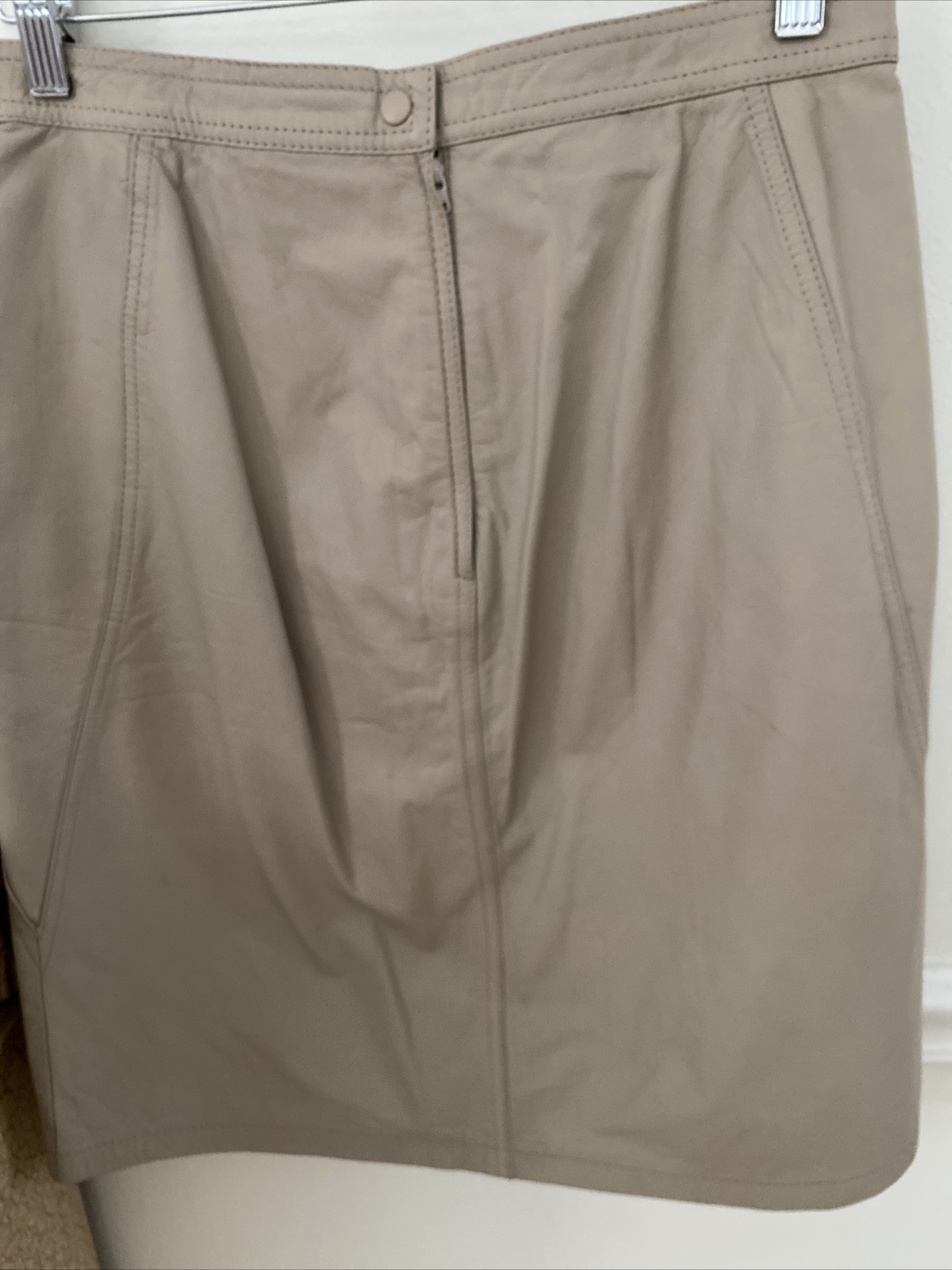 Tamazzia vintage real leather Ivory Pencil skirt lined pristine SZ 11-12.