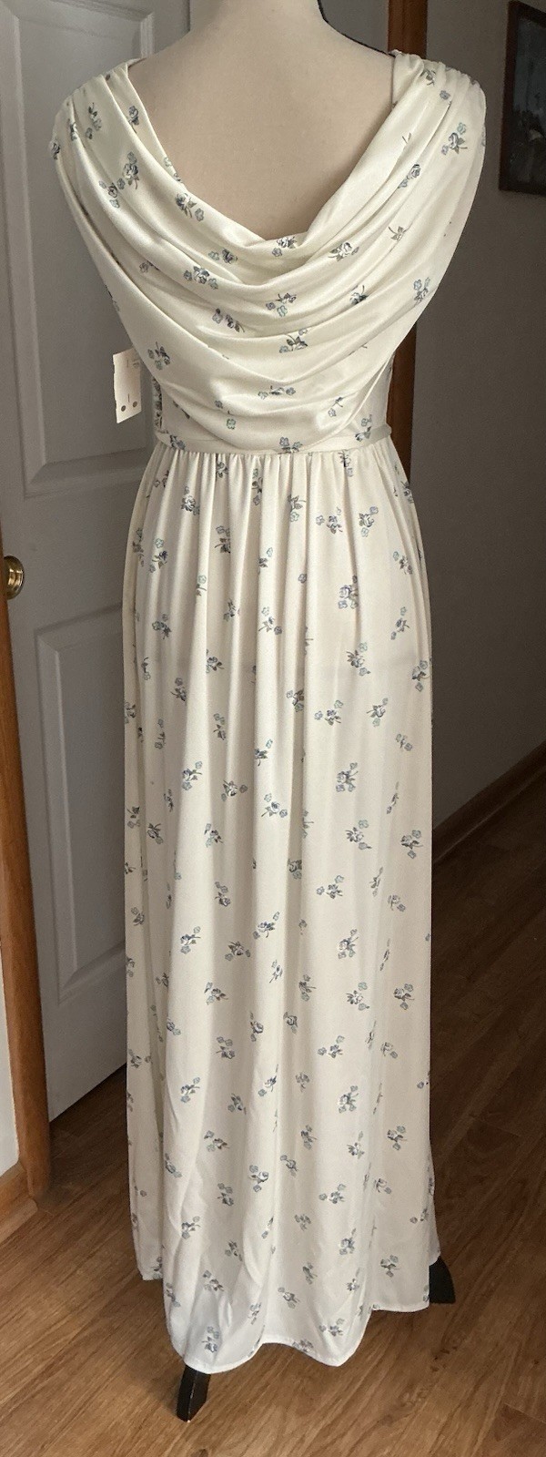 Vintage 1970s Ivory/Blue Floral Maxi Dress Sz 9/10 Goddess Bridesmaid NWT