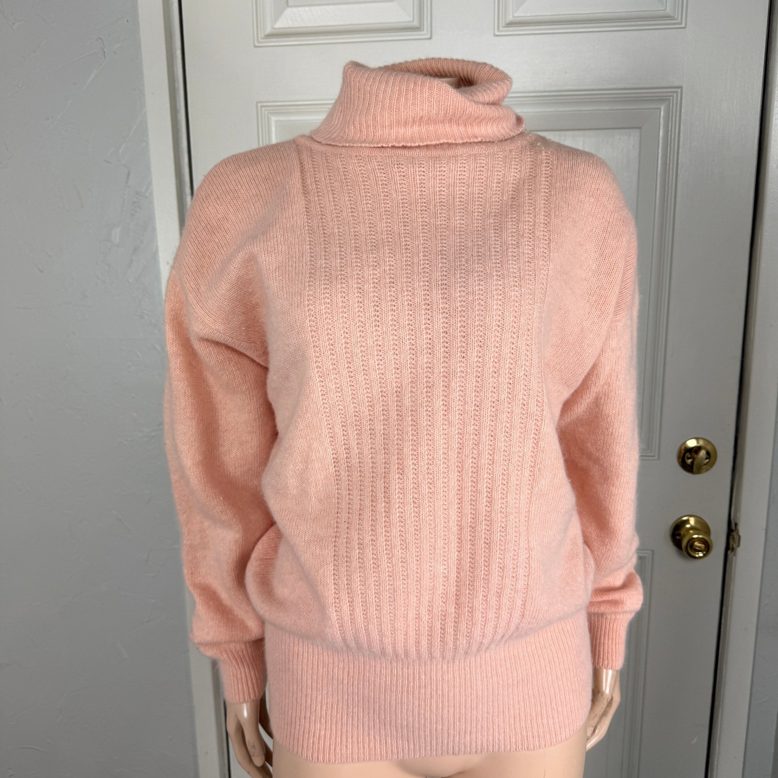 Vintage 90’s Liz Claiborne Womens M Sweater Angora Rabbit Wool Turtleneck PP10