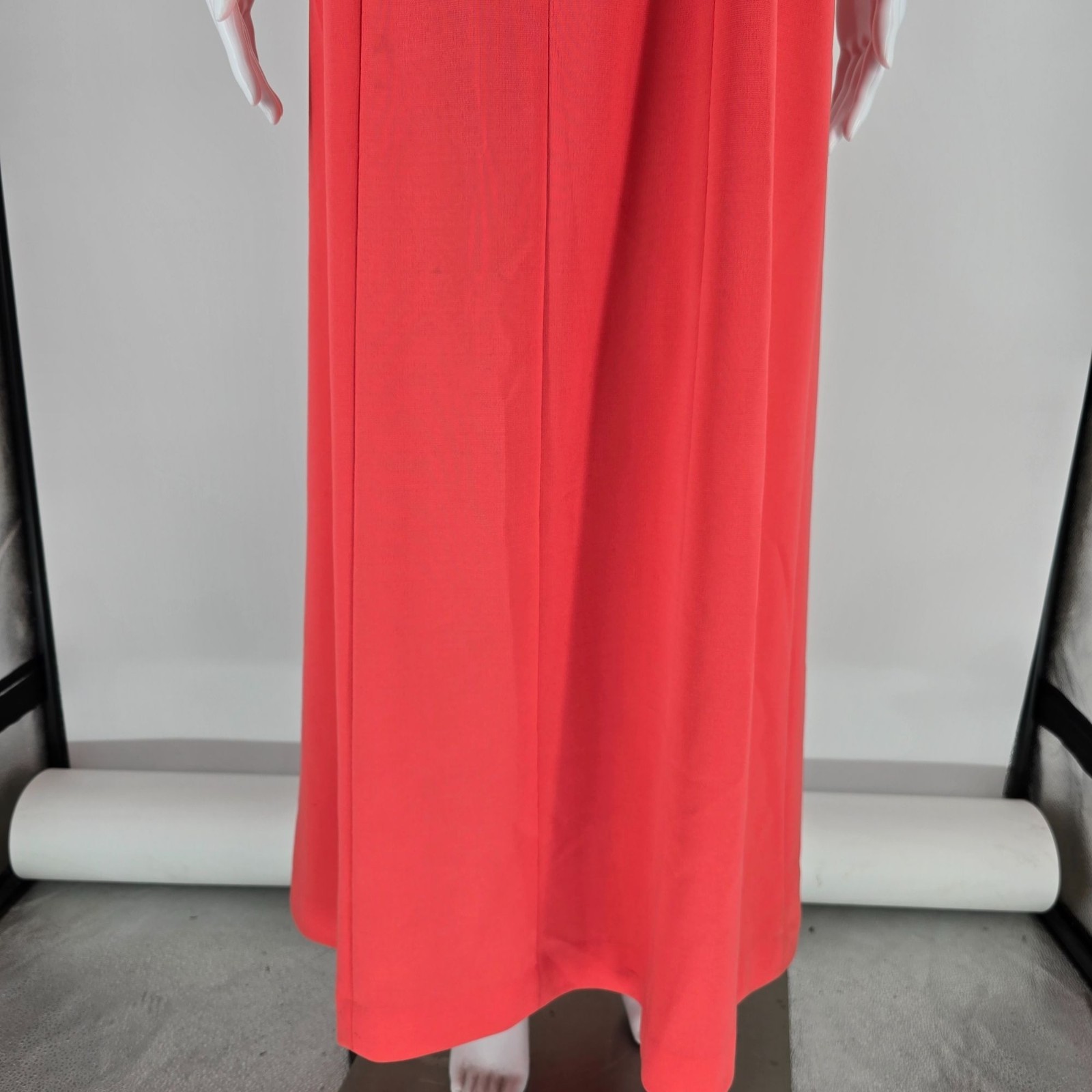 Vintage 1970s Mynette Coral Red Knit Keyhole Neck Belted Maxi Dress (L)