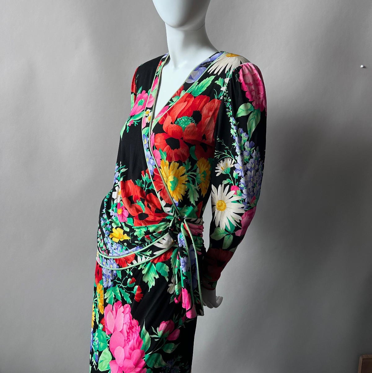 Leonard Paris 1990s Floral Print Jersey Wrap Dress Bergdof Goodman sz 8 France
