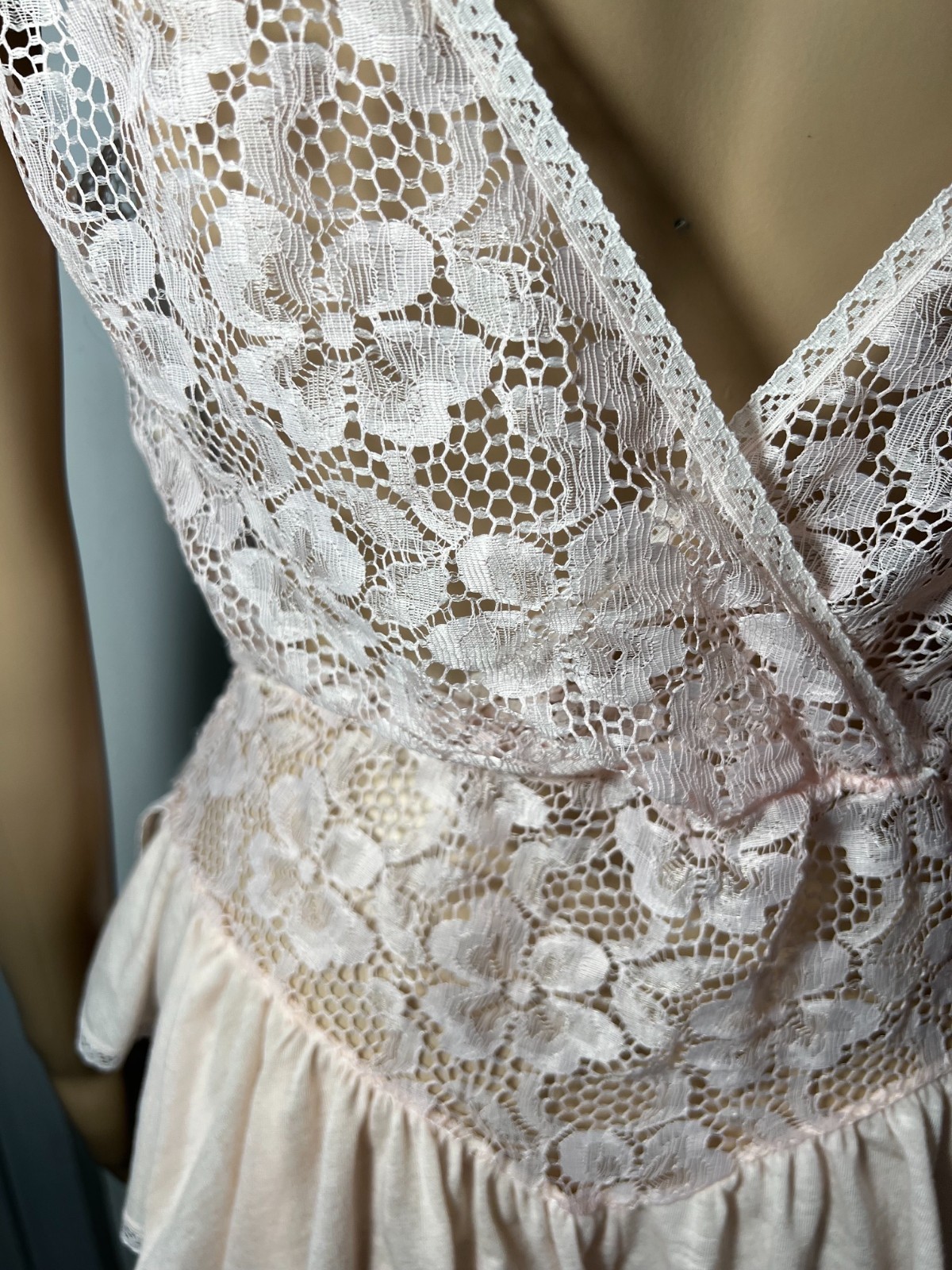 VTG Circa 2000 PINK Lace Romper Teddy Playsuit Lingerie Small Sissy