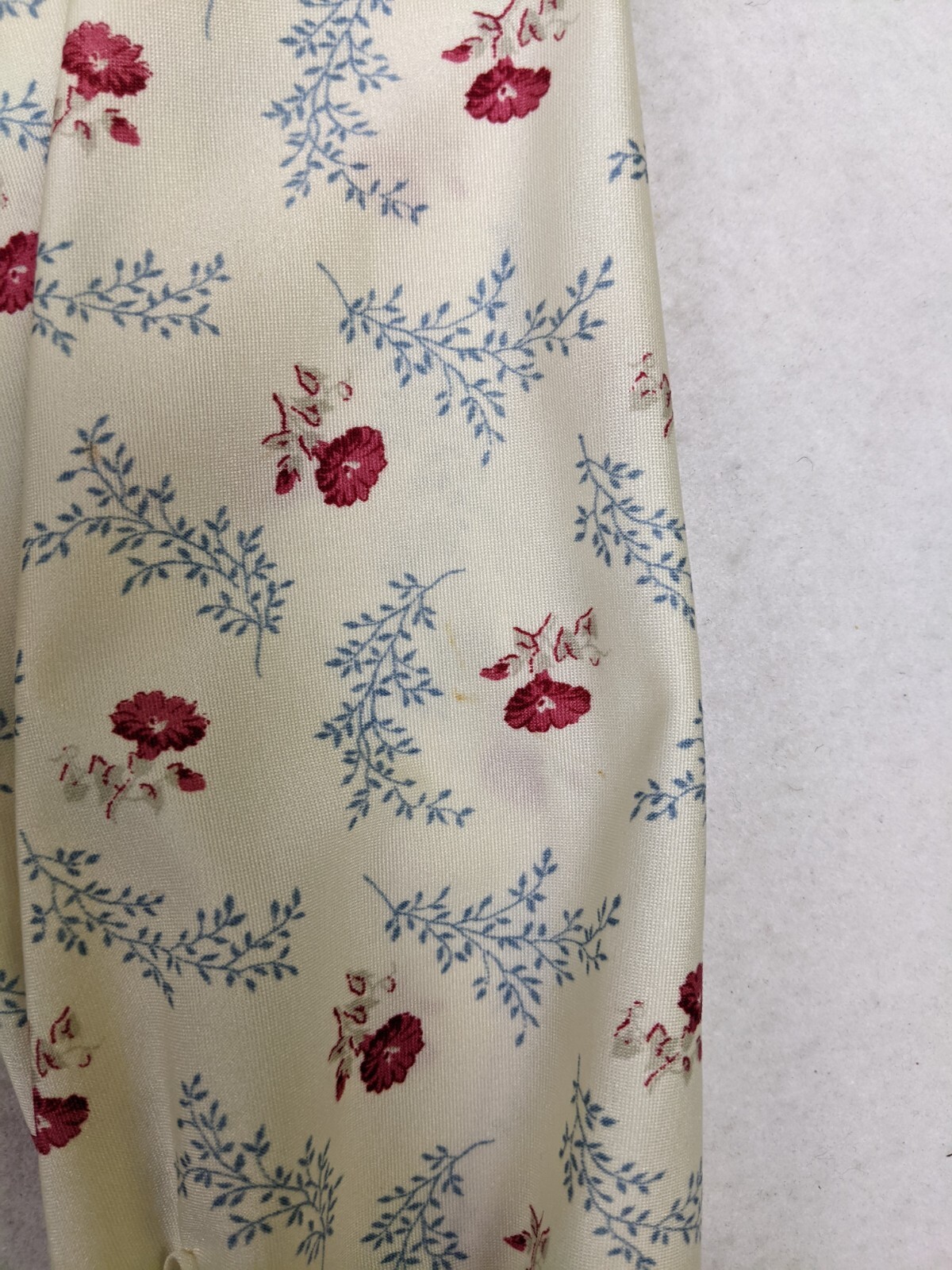 VINTAGE 70s WOMEN’S CREAM FLORAL PRINT NYLON TOP – SHIP’N SHORE – SIZE 14