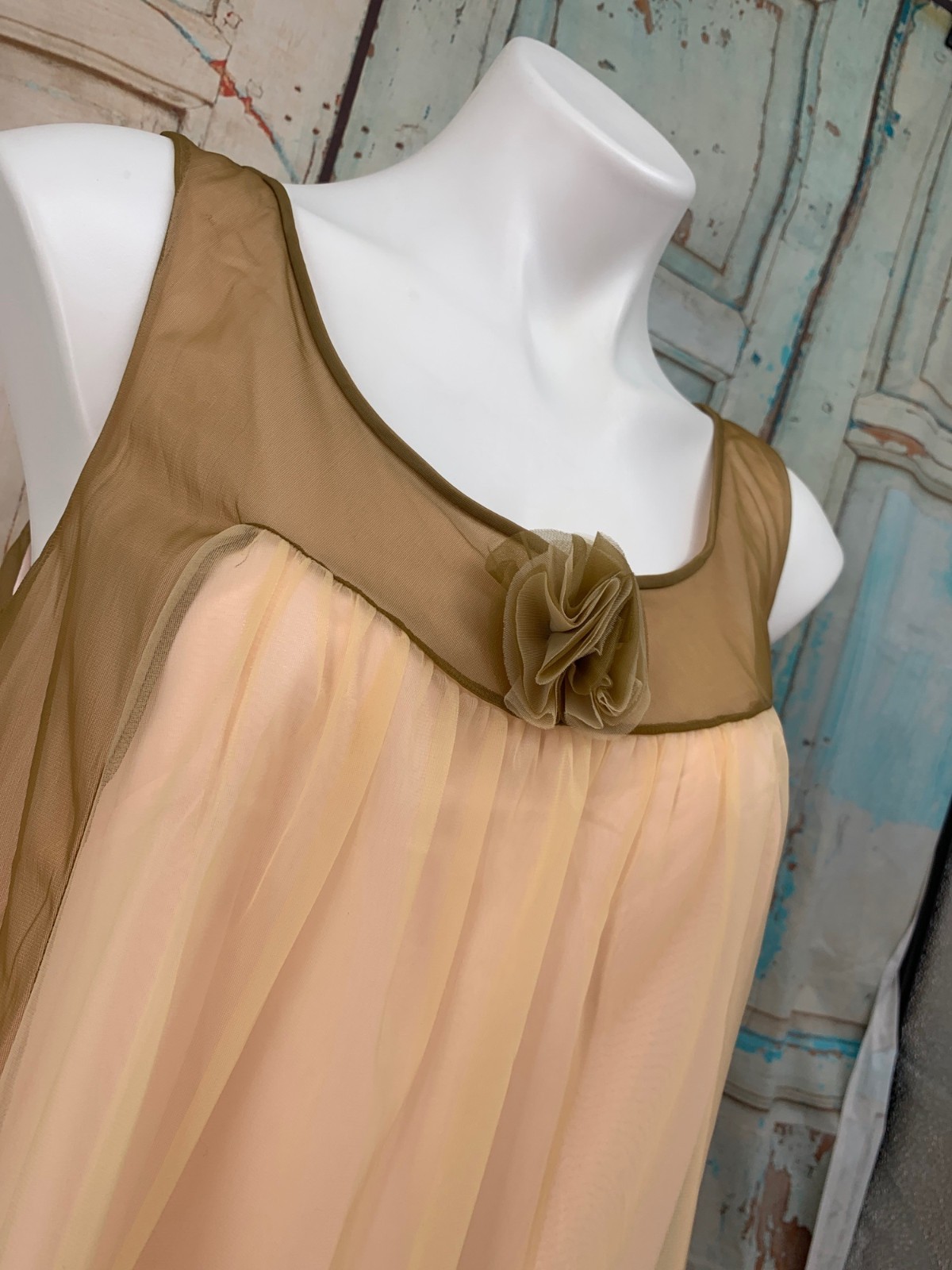 Vintage Vanity Fair Small Sheer Tan & Peach Nylon Chemise W/ Floral Appliqué Sle