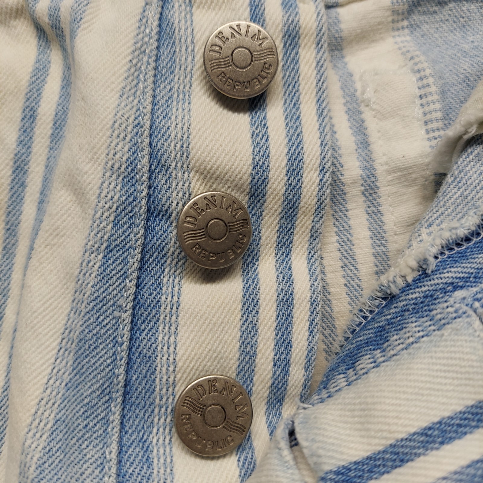 Vintage Denim Republic Jean Shorts Blue/White High Waist 13/14 Button-Fly