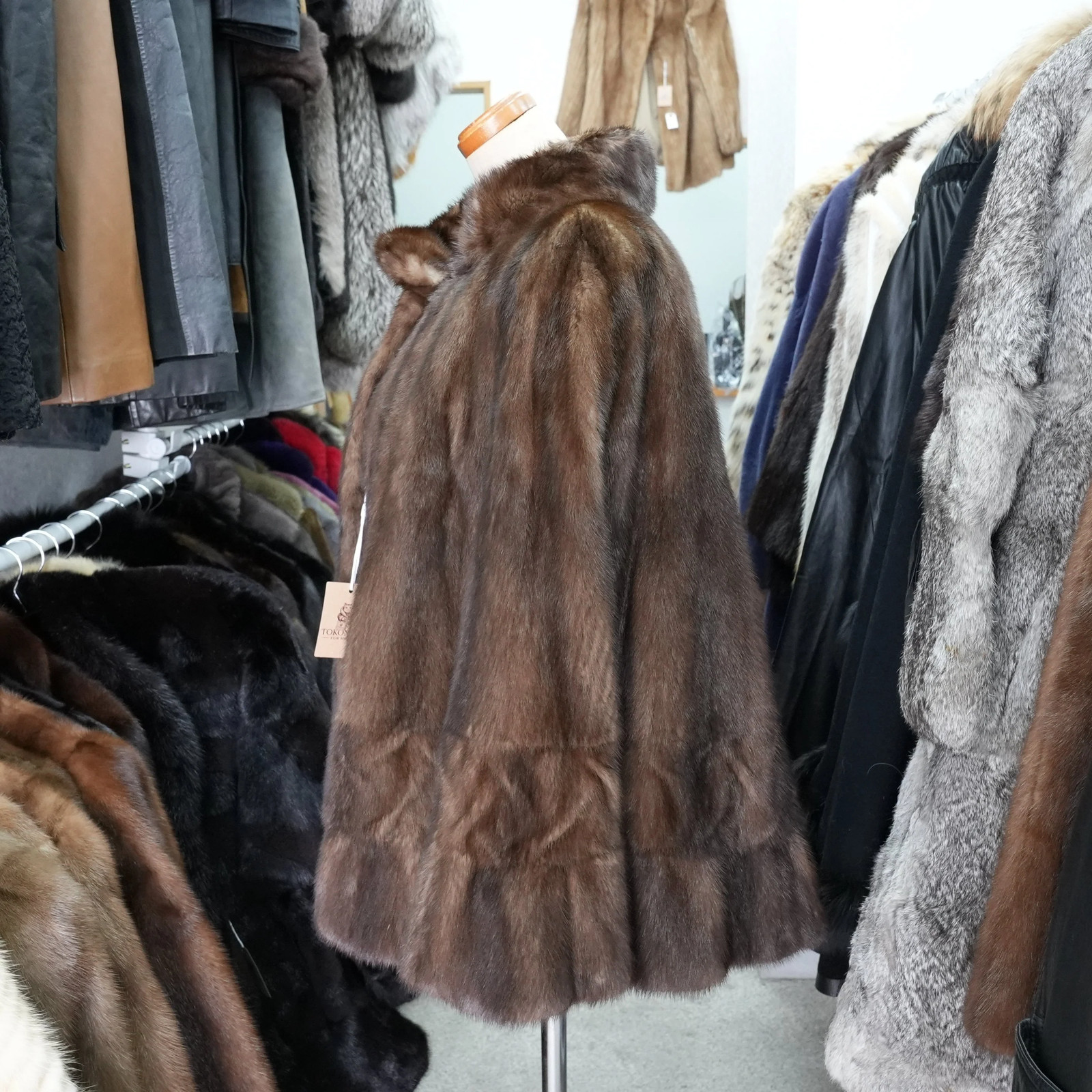 SAGA ROYAL MINK Design Cape – Genuine Vintage Fur From Japan