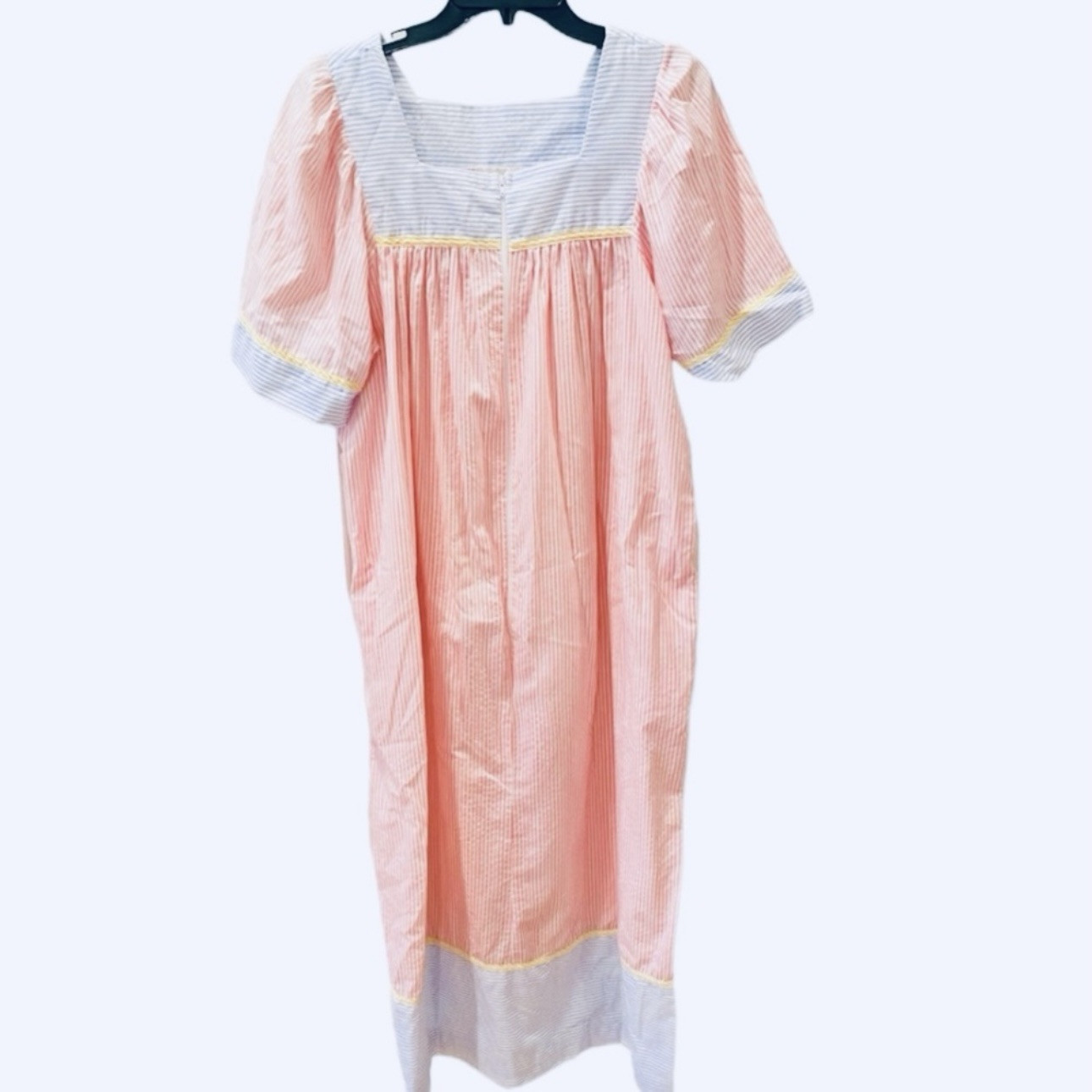 Vintage 70s Seersucker Robe House Dress Zip Front Striped Pastel Pink Blue S
