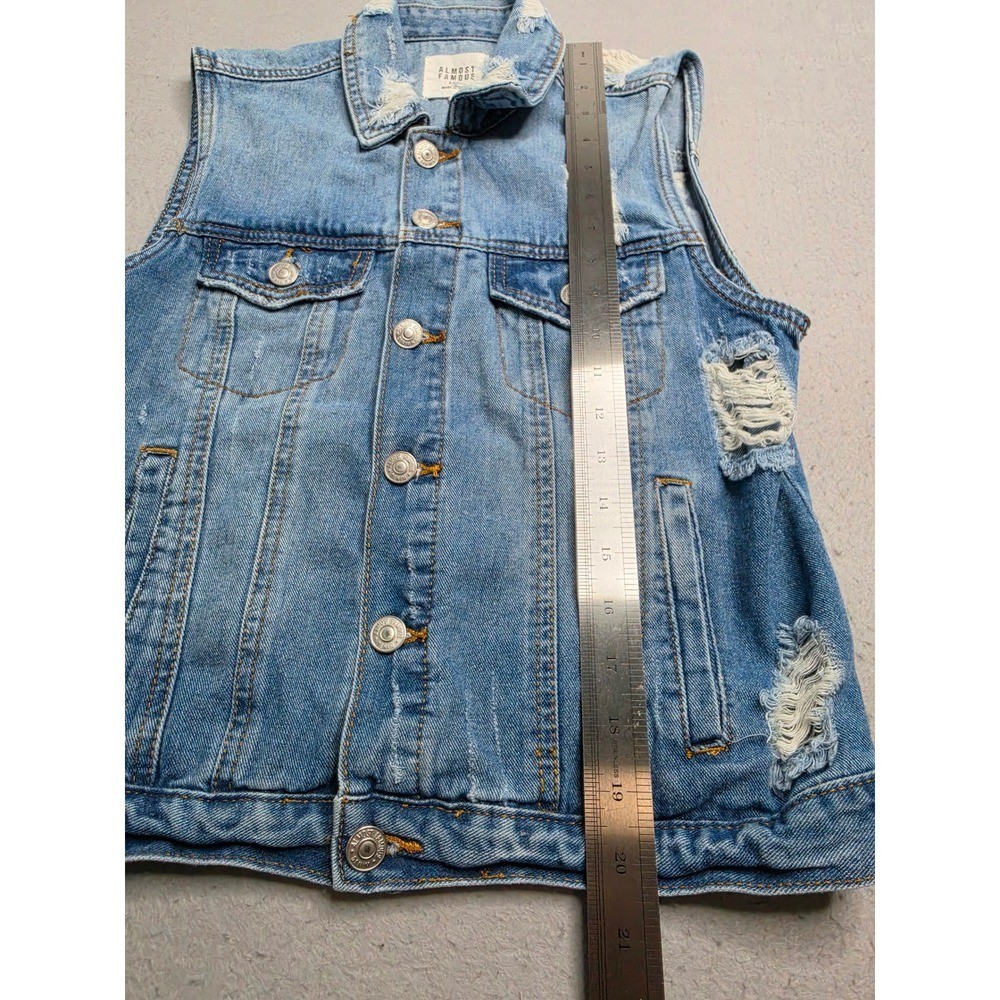 Almost Famous Trucker Vest Women’s M Blue Denim Cotton Distressed Button Front