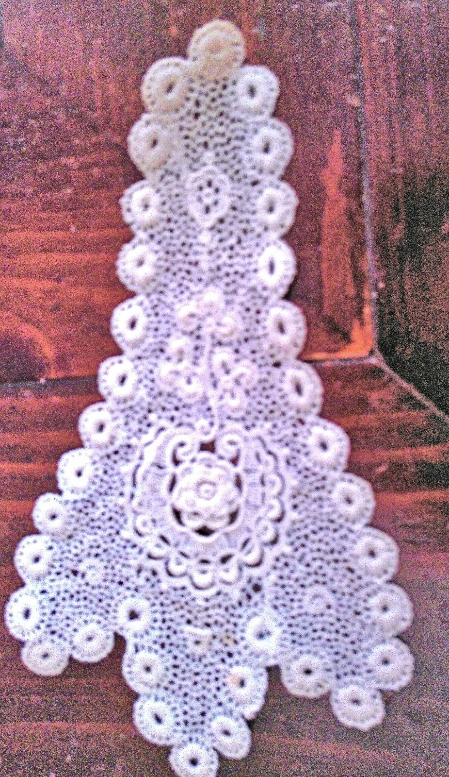 Vtg Lady’s Jabot or Insert White Handmade irish Lace Shamrocks