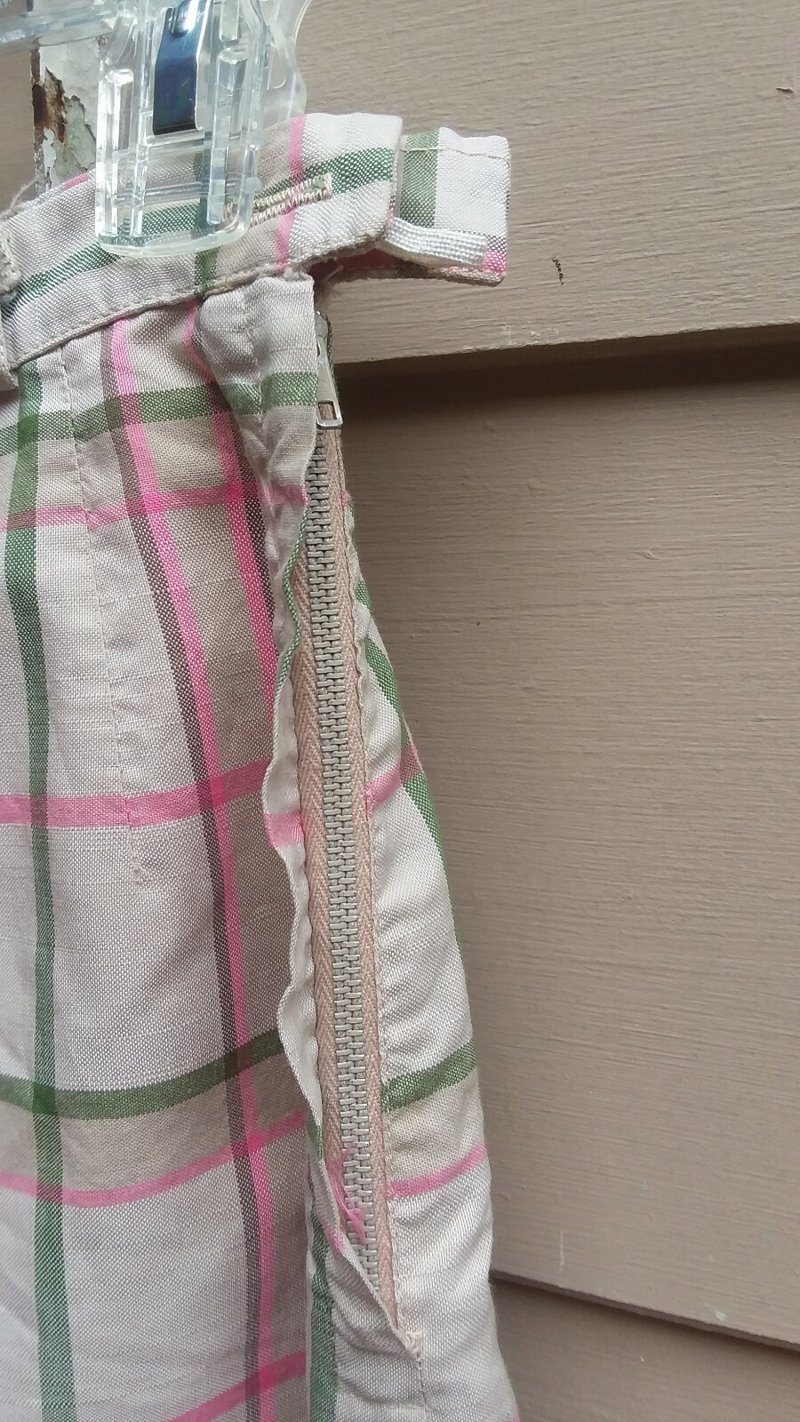 Vintage 60s womens/juniors skirt pink green plaid on beige by Bobbie Brooks