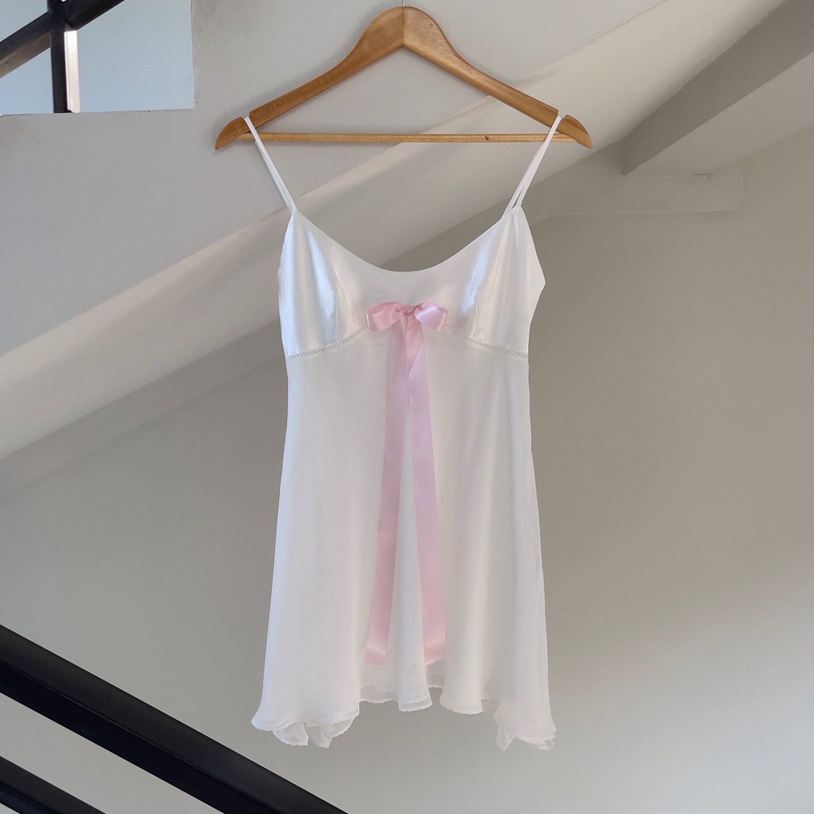 Vintage Victoria’s Secret 1990s White Satin Chiffon Mini Slip Dress (M)