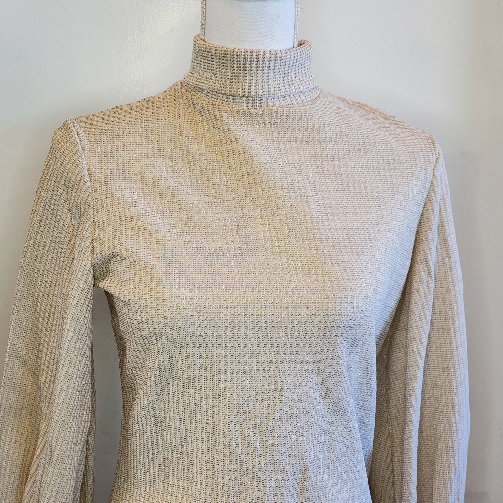 Neutral Beige Gold Metallic Sparklw Ribbed Turtleneck Vintage 80s Chic S/M