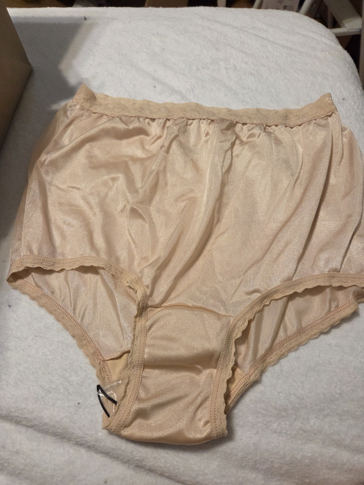 NEW Vintage Plus Size 1X Carole Nylon Granny Brief Panty Size 8 Beige Lace Trim