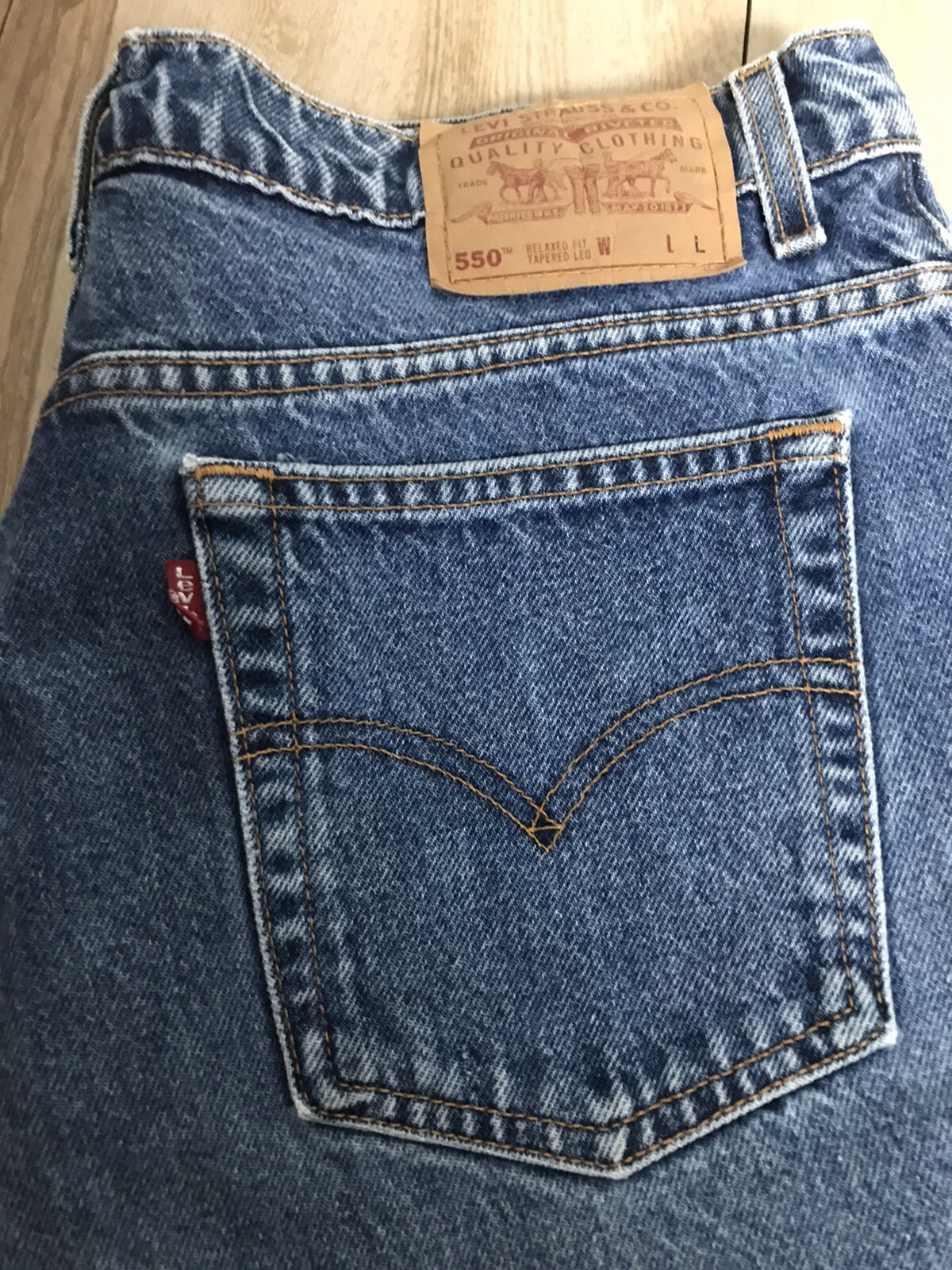 Levis 550 Relaxed Tapered Jeans 18 Reg L (35×32)