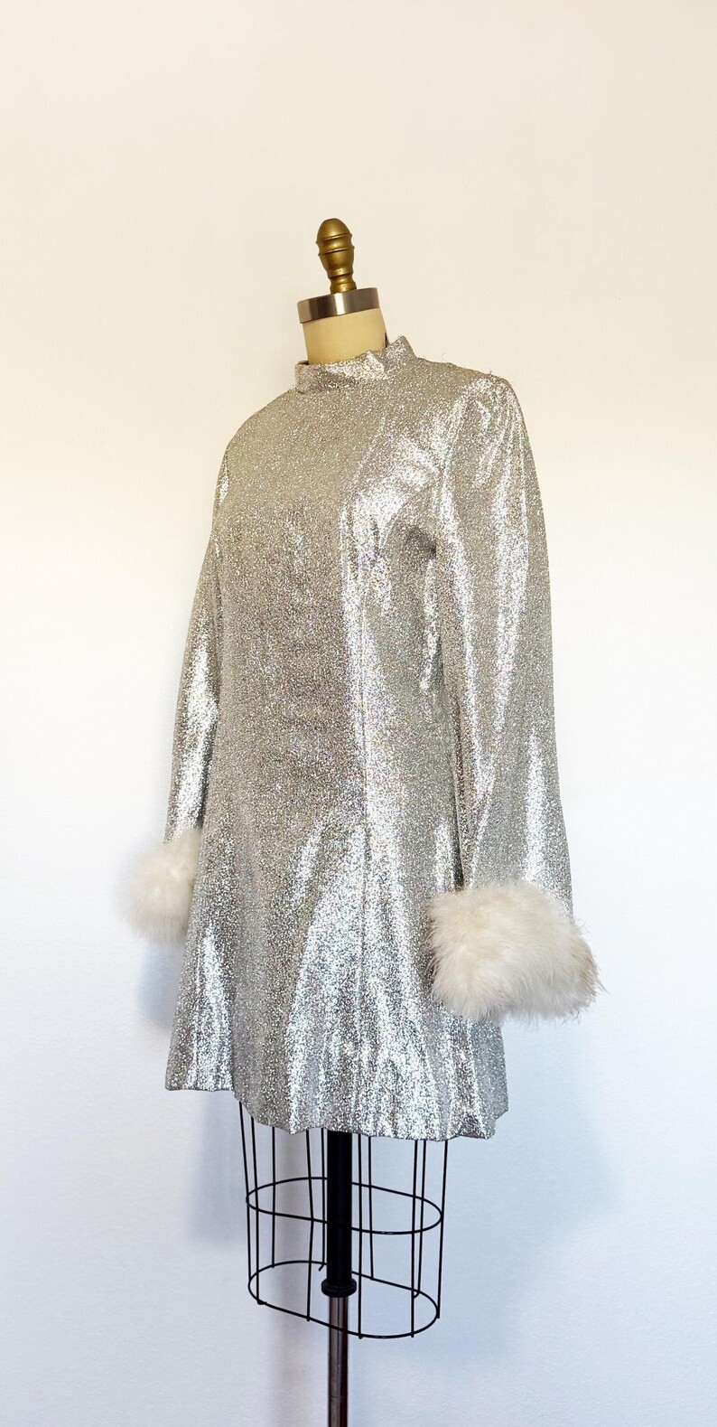 1960s Cocktail Dress / 1960s Party Dress / Silver Lamè Dress / Size Medium
