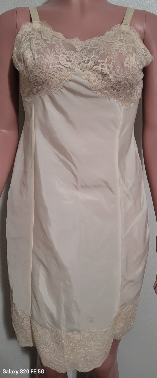Wondermaid Molded Magic Nighty Off White Style 2550 Size 36 L Untagged