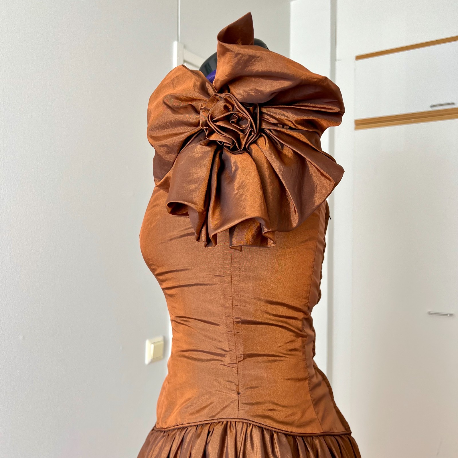 1980s JOHN CHARLES Off Shoulder Cocktail Gown Prom Party Taffeta Gala Evening