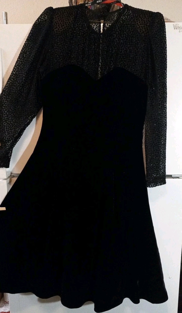 Vtg 1980s Karen Lucas For Niki Black Velvet Illusion Cocktail Dress. Size 14