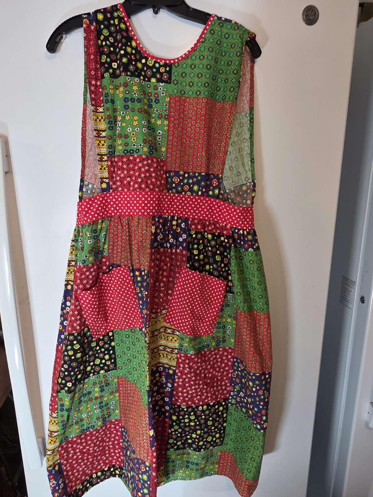 Vintage 1970s Neiman Marcus Pinafore Apron w/ Patchwork Print & Pockets Japan OS