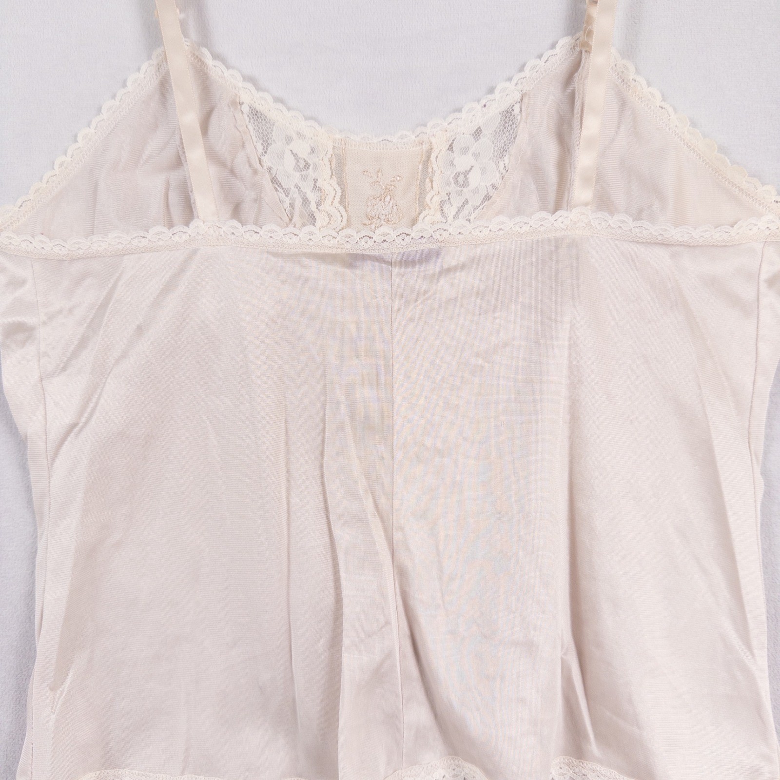 Vintage Bonne Nuit Camisole Womens Medium Cream Lace Trim Floral Embroidered *