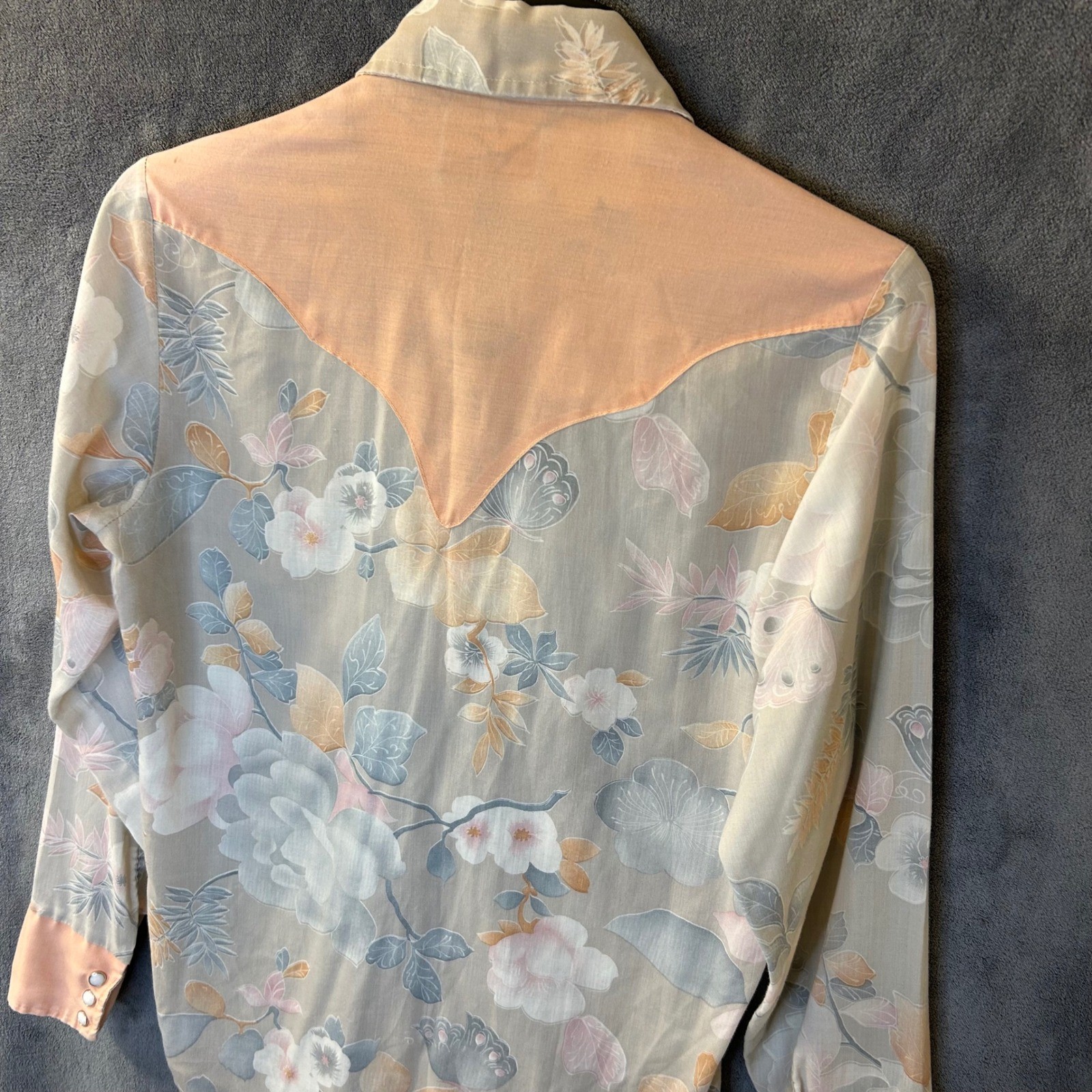Vintage 70s Triple LLL Womens M Floral Western Pearl Snap Peach Grey Butterfly