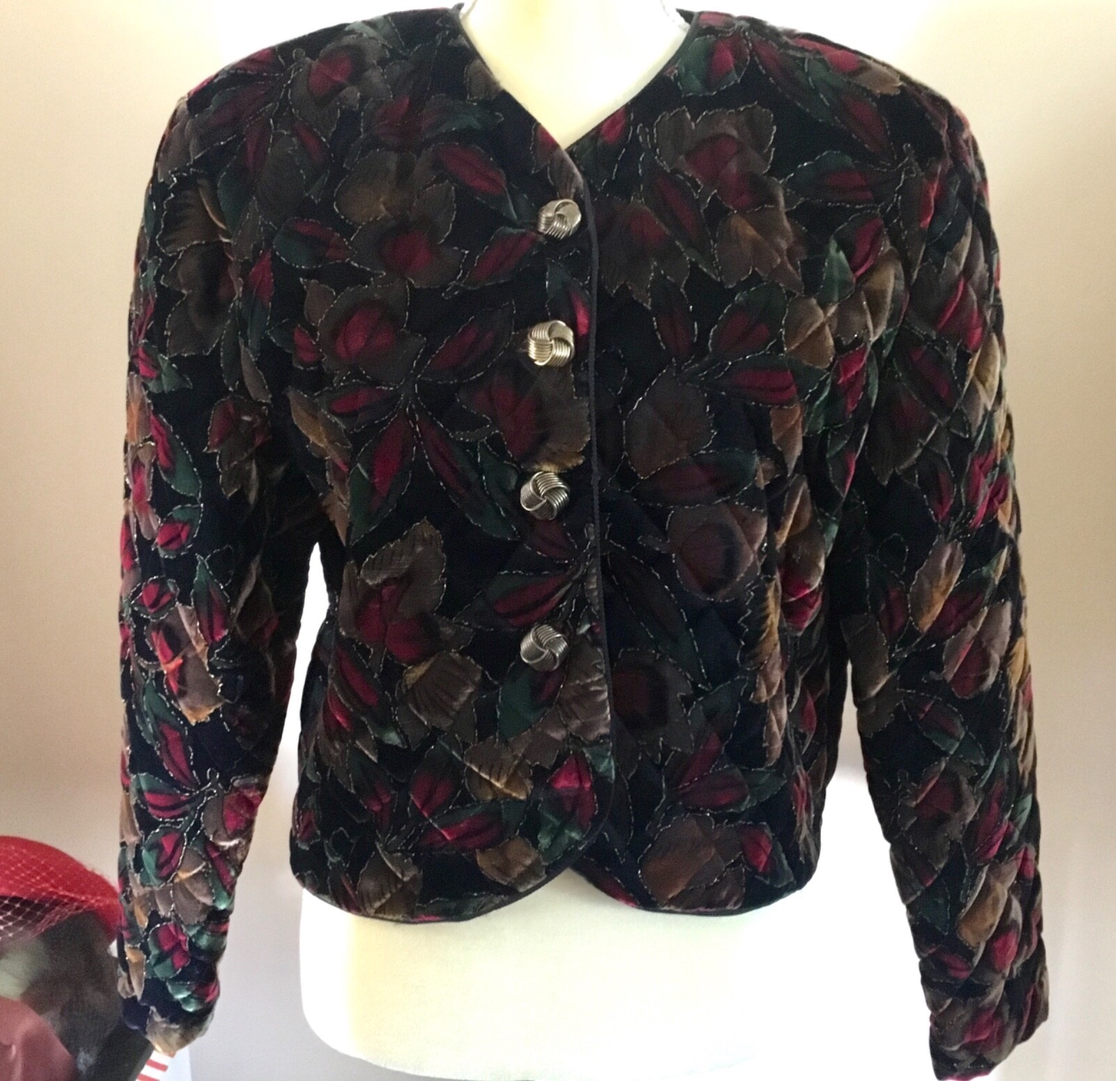 VTG GREG ADAMS SZ. LARGE LONG SLV. JACKET DARK FLORAL FABRIC QUILTED GOLD THREAD