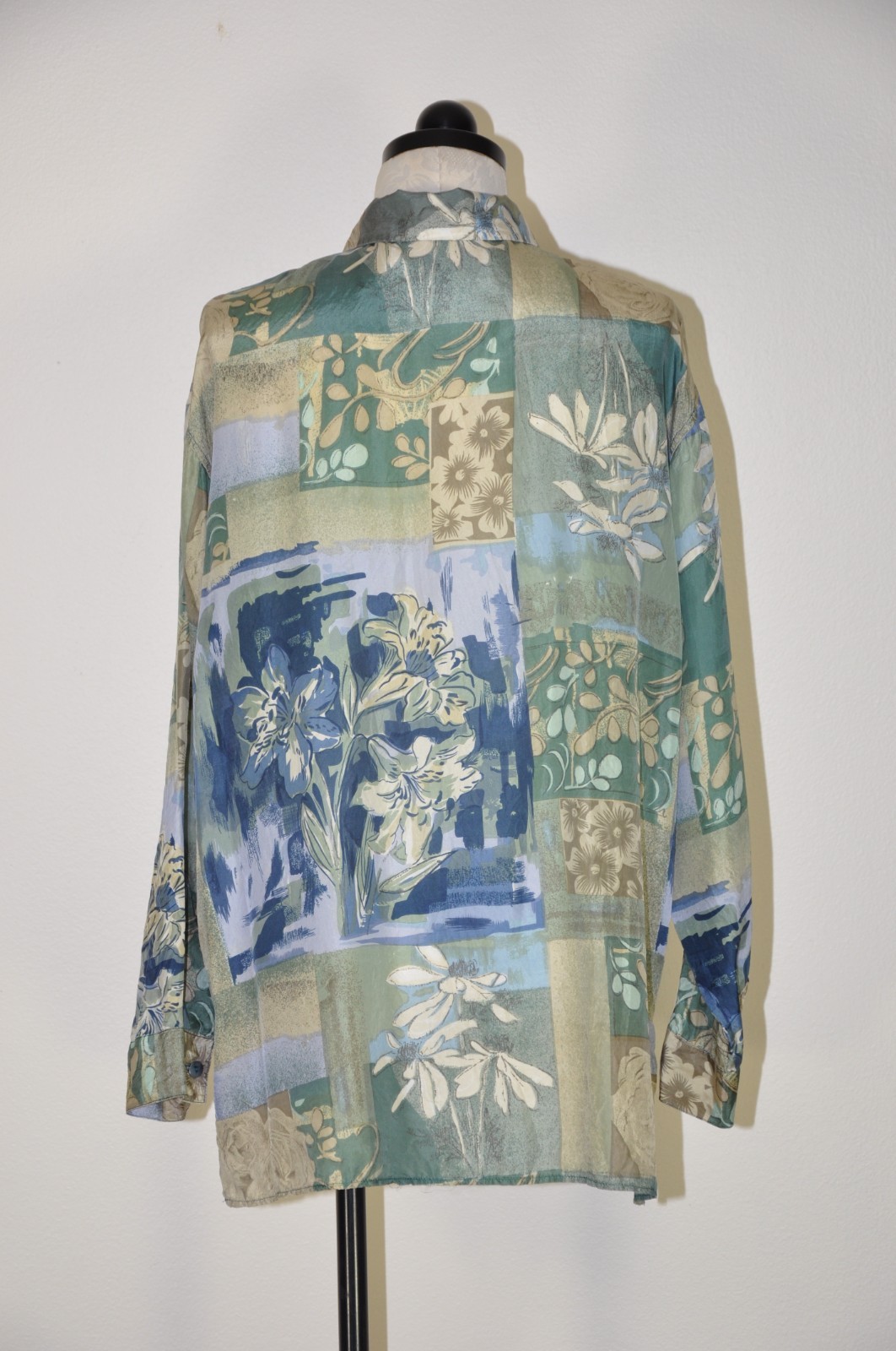 90s Vintage Green Silk Botanical Floral Print Oversized Shirt Blouse Top Women M