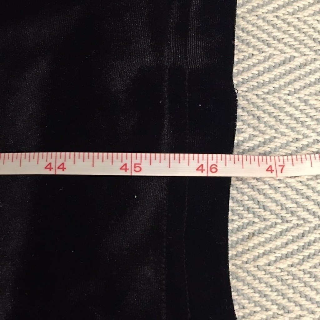 VINTAGE BLACK Velvet Robe Large, Susan Lawrence, Pit to Pit 23”Preworn