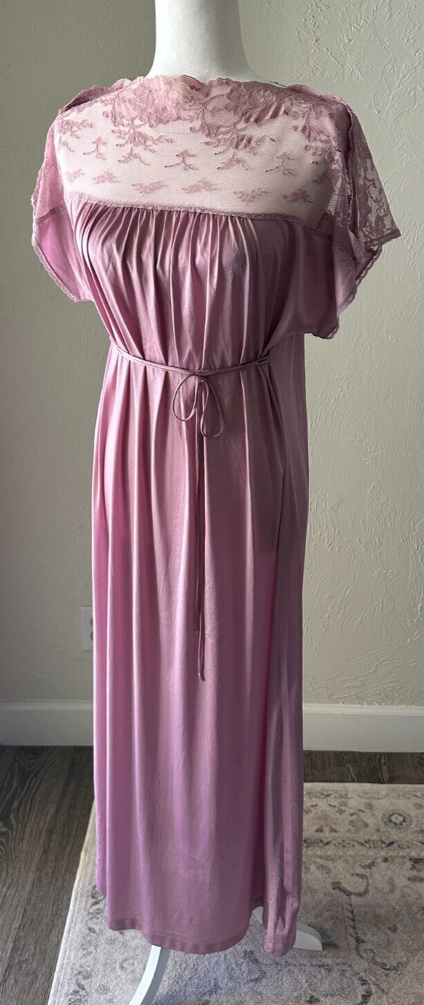 Vintage Long Nightgown Negligee Lilac Purple Full Sweep Nylon Lace