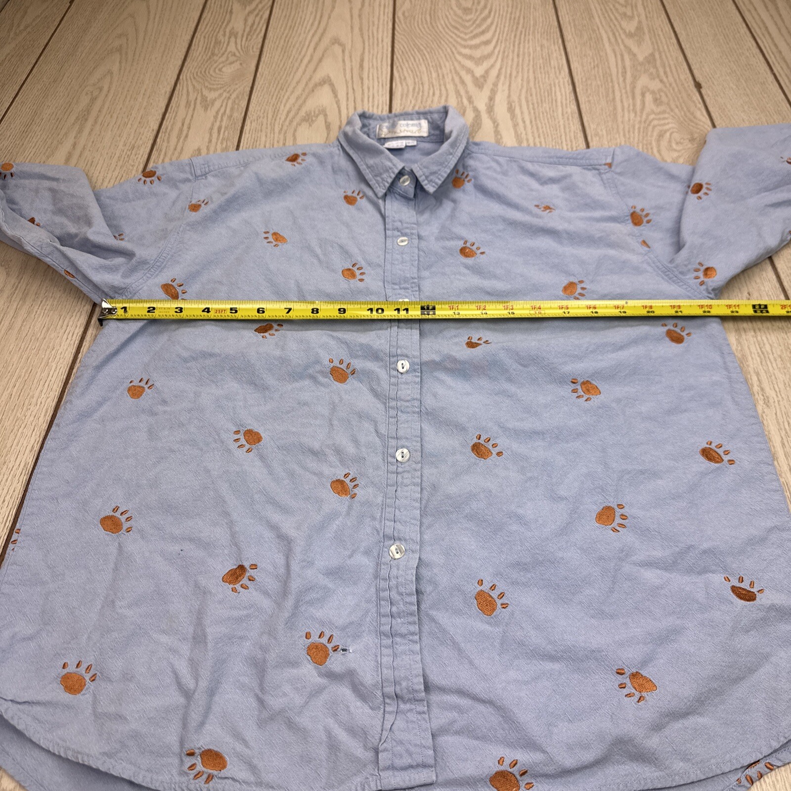 90’s Vintage Women’s Casey Colman Bear Paw Embroidered Button Down M/L