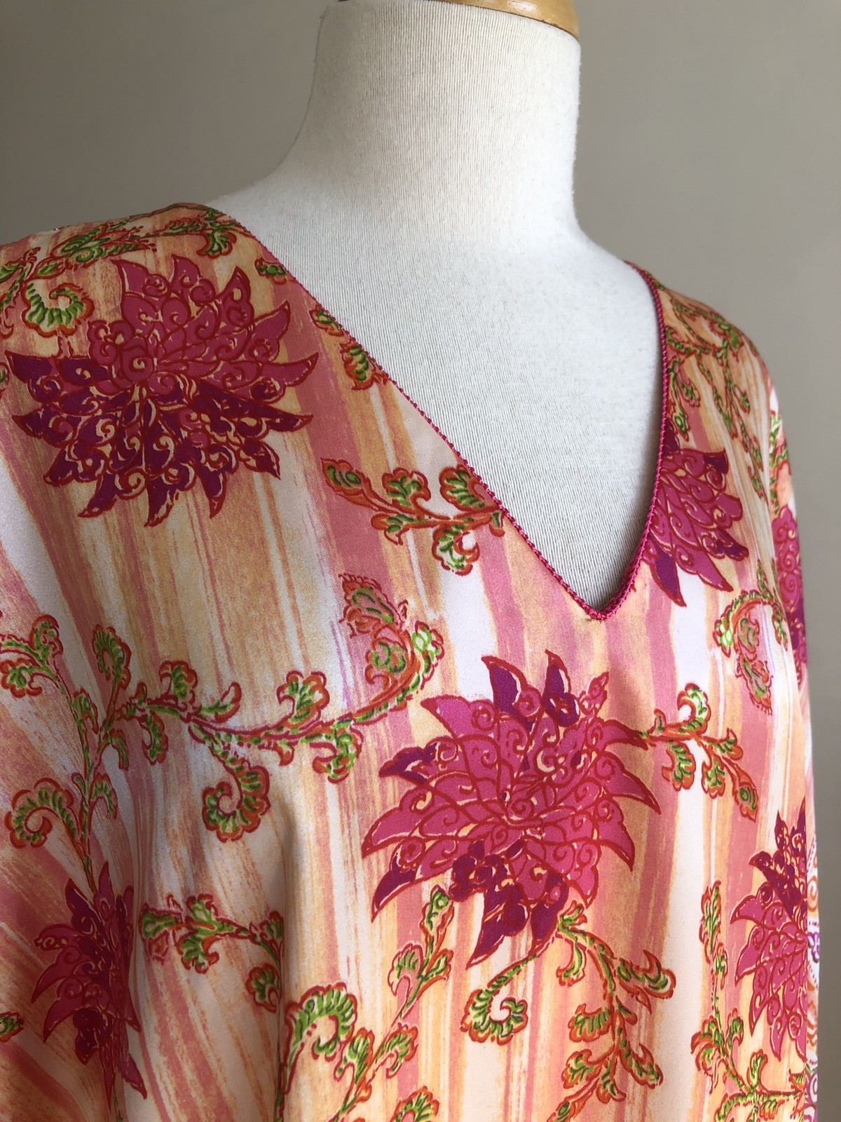 STUNNING VTG BARBIZON Pink & Orange Silky Satin Caftan Dress SZ O/S