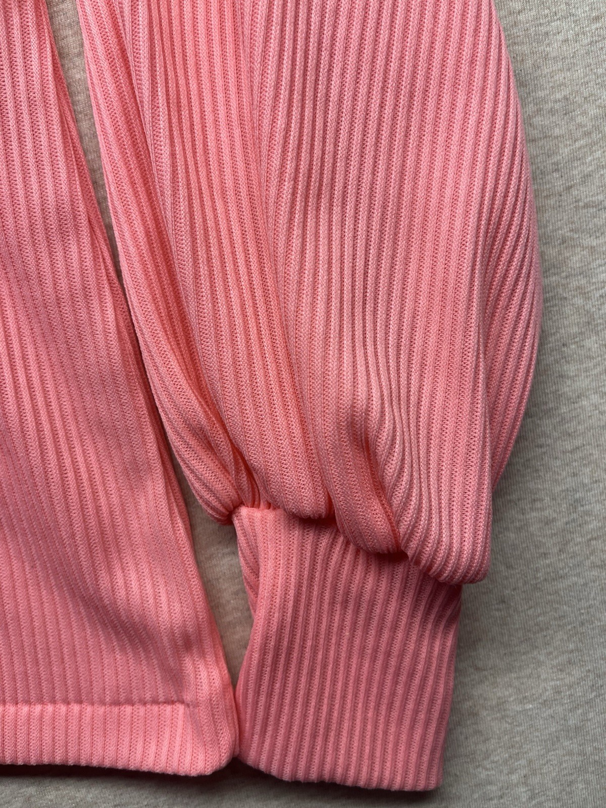 1960s Women’s Knit Peach L Sleeve Back Zipper