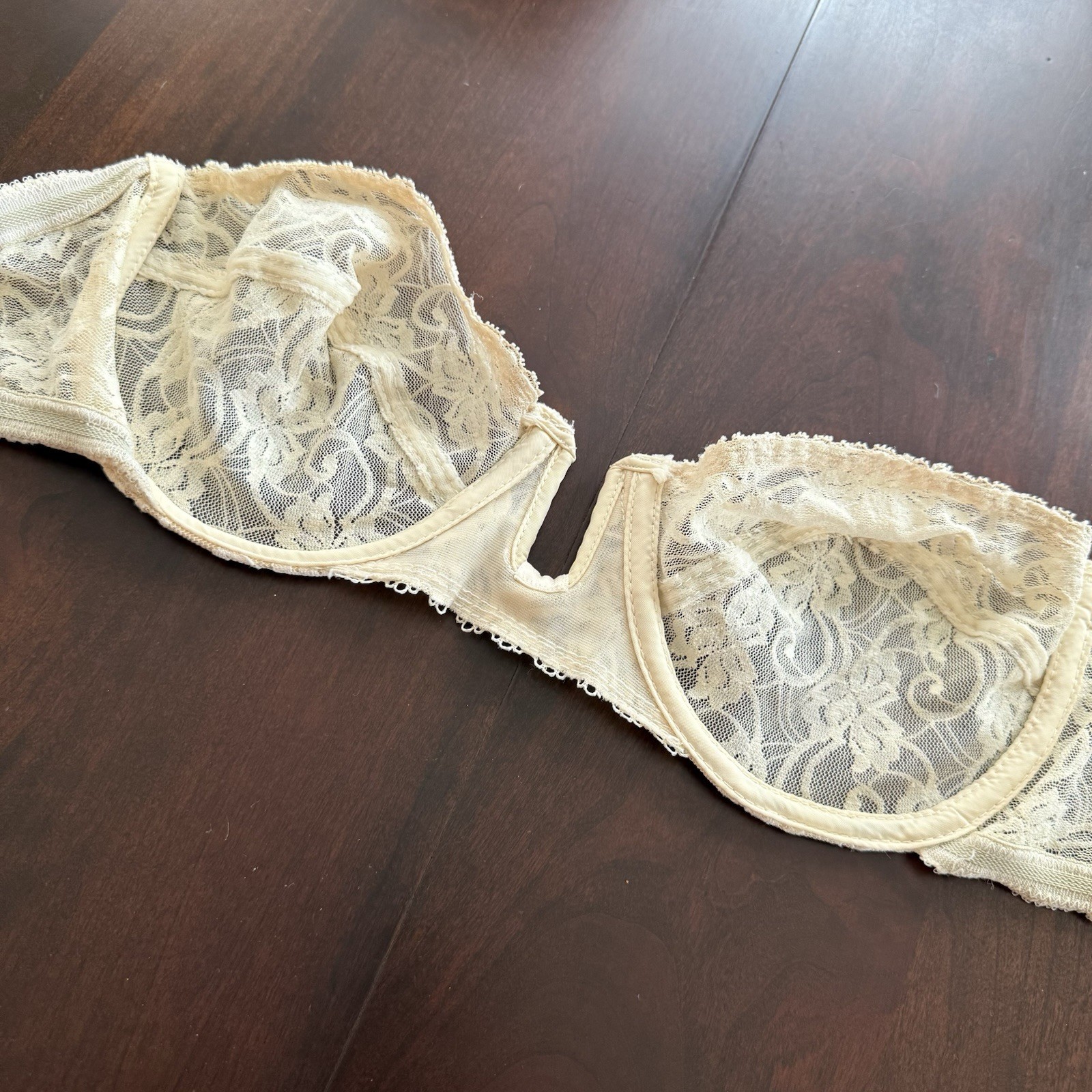 Vintage Young Smoothie #250 lace strapless bra – 38B READ